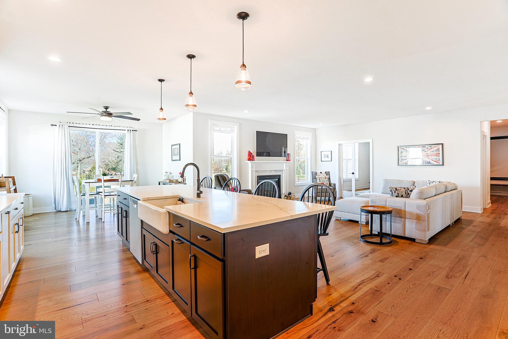 RESERVE AT CENTER SQUARE - Residential