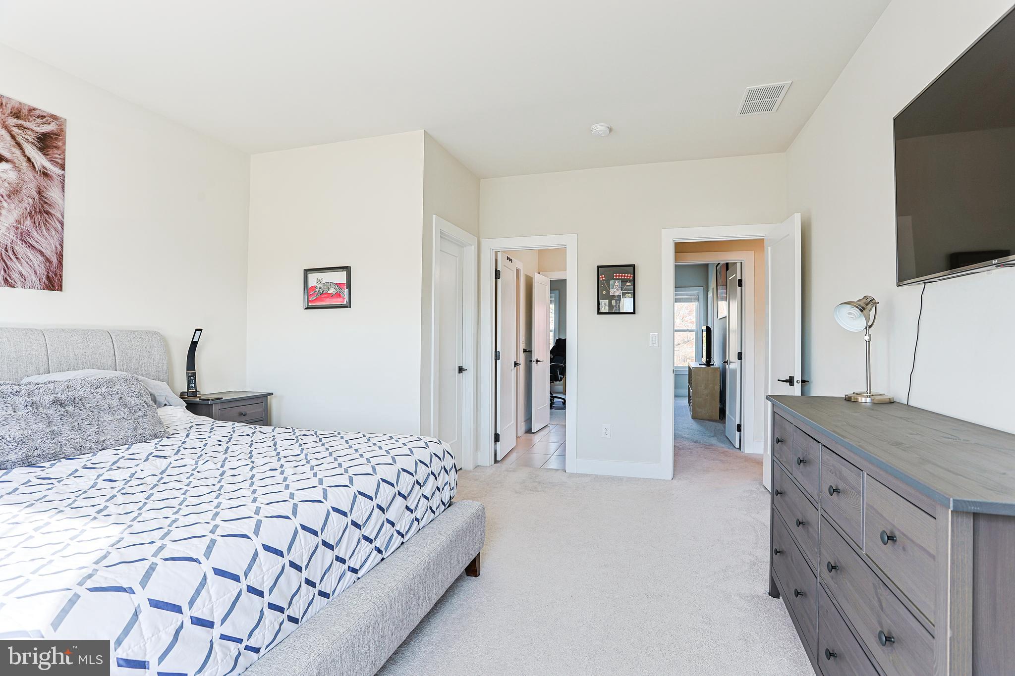 RESERVE AT CENTER SQUARE - Residential