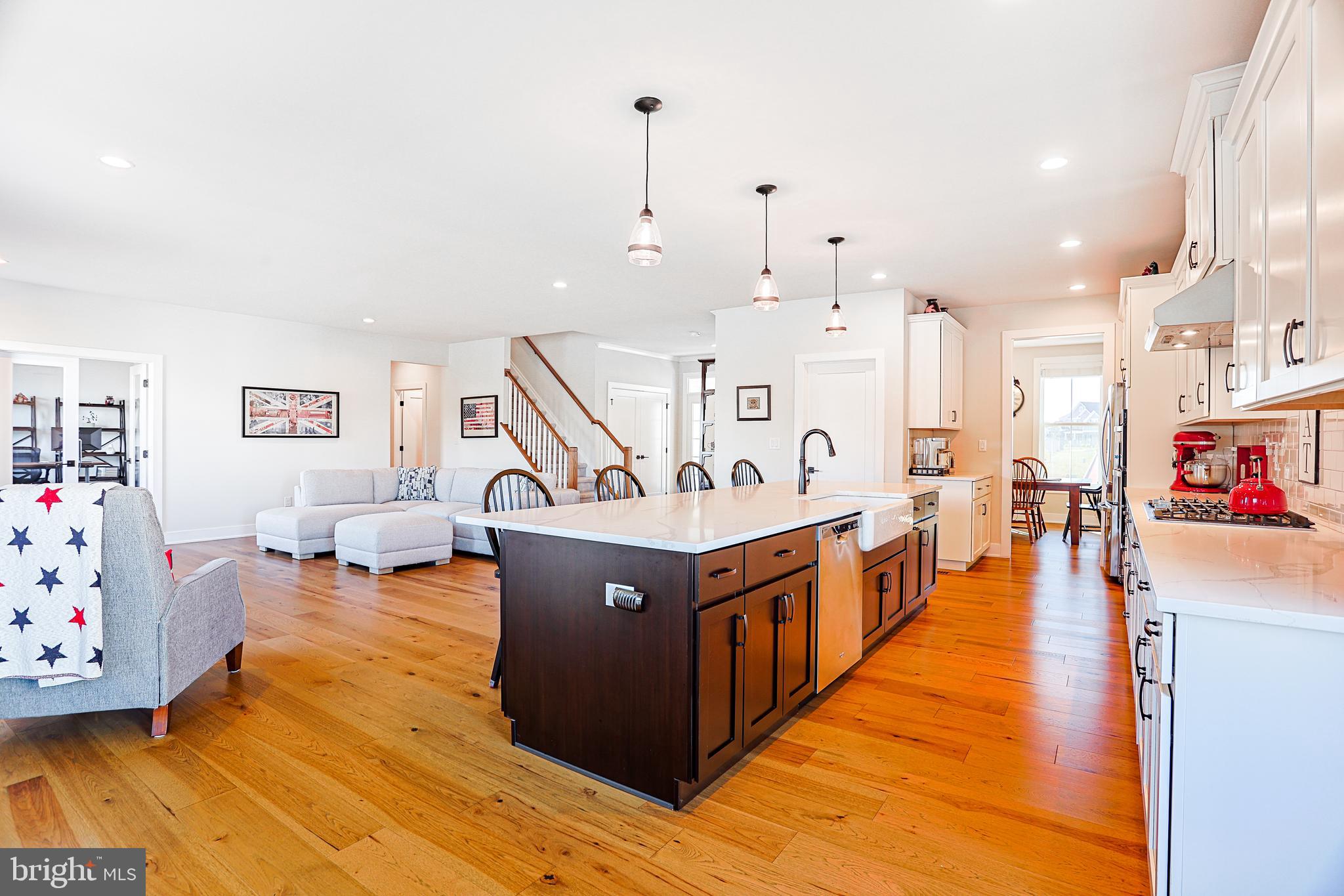 RESERVE AT CENTER SQUARE - Residential