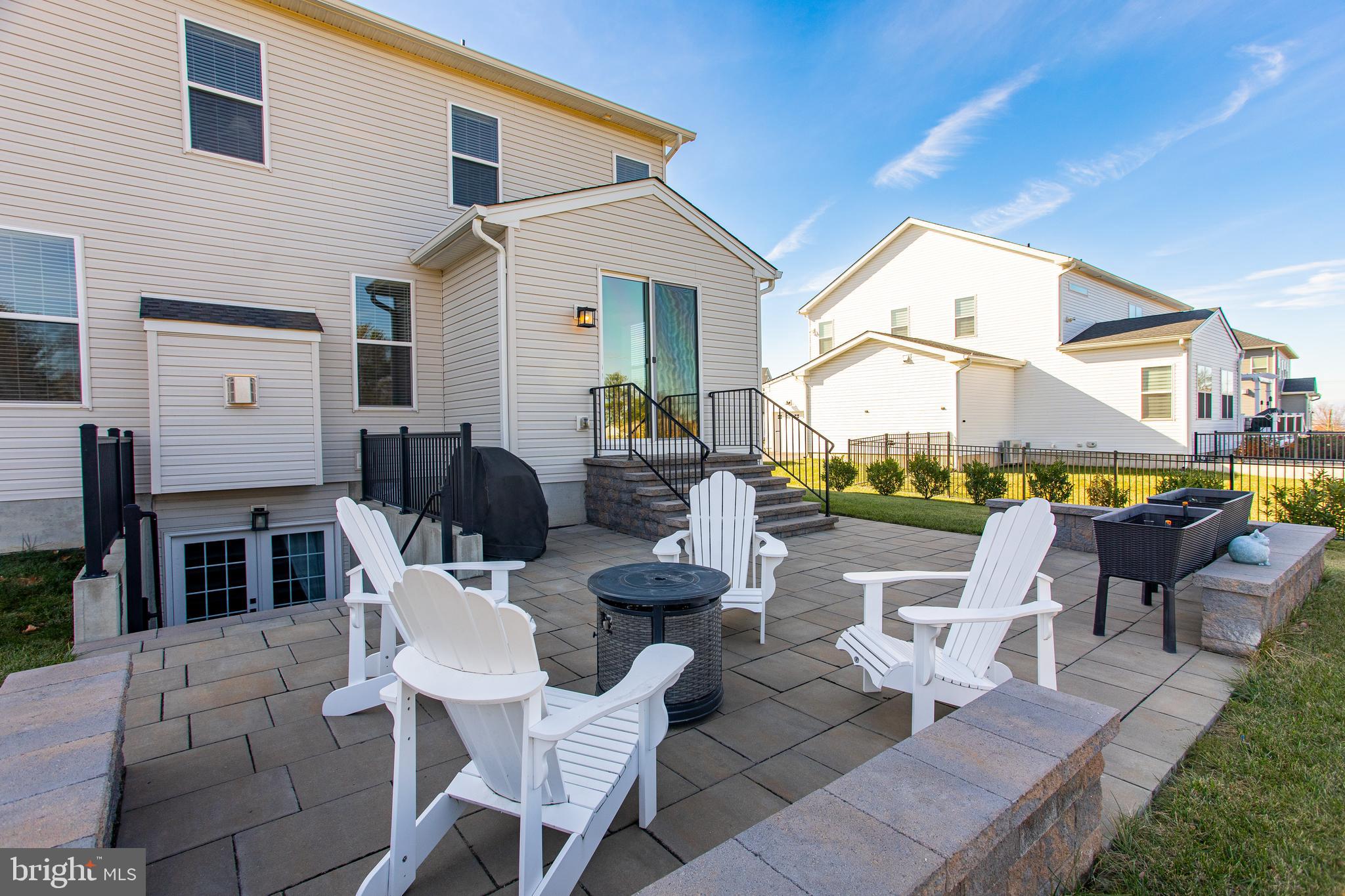 RESERVE AT CENTER SQUARE - Residential