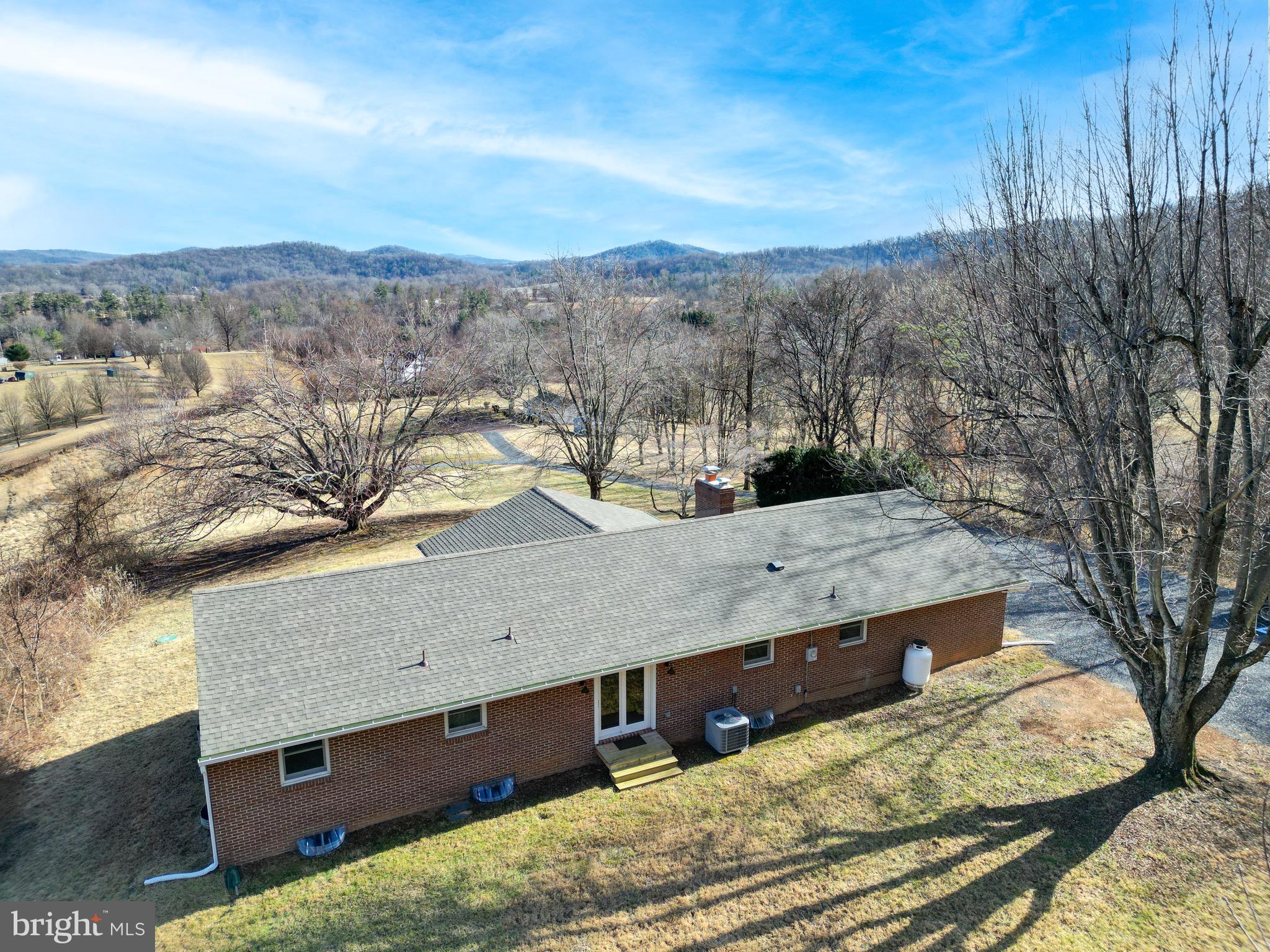 OVENTOP MOUNTAIN - Residential