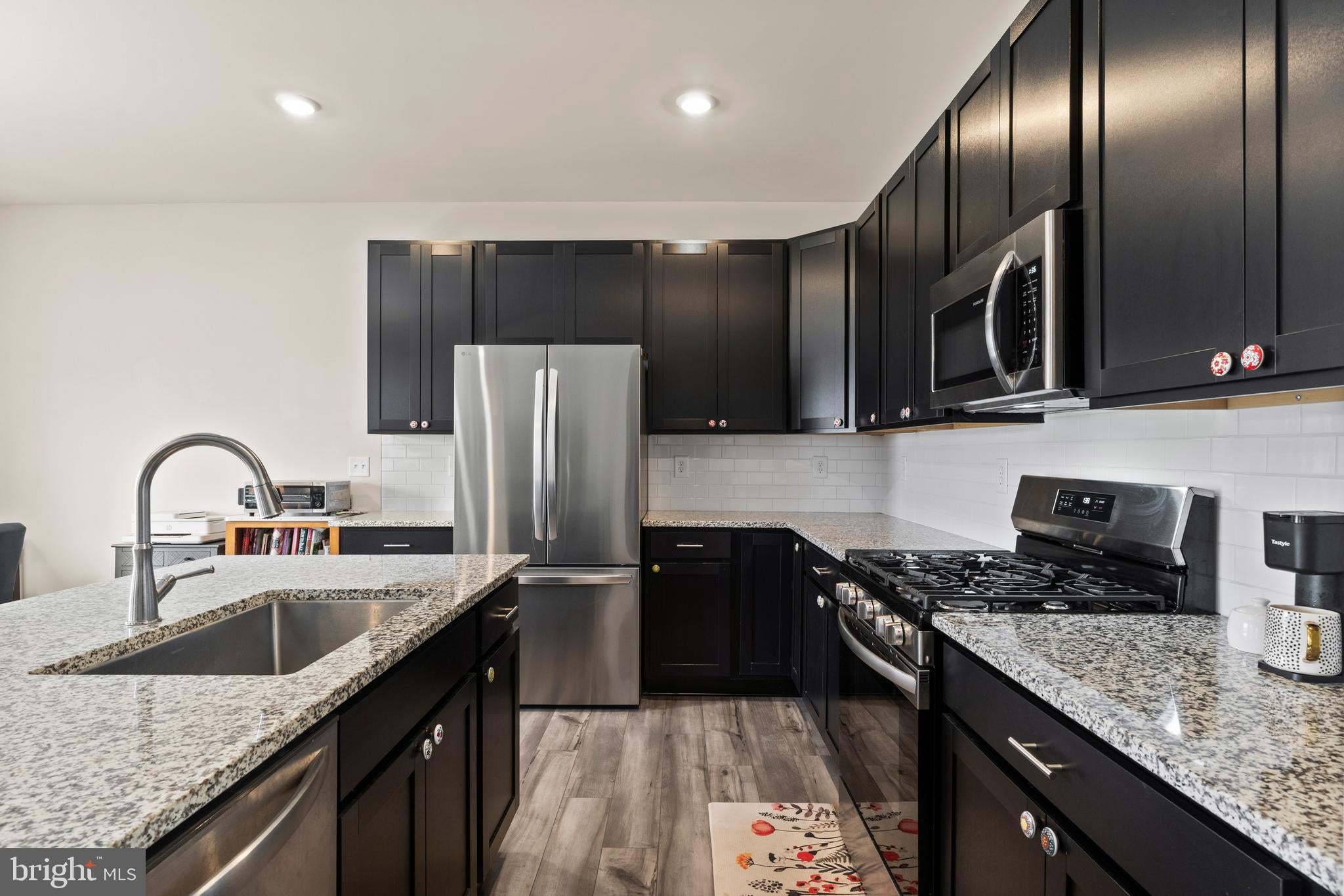 38421 YAWL COURT