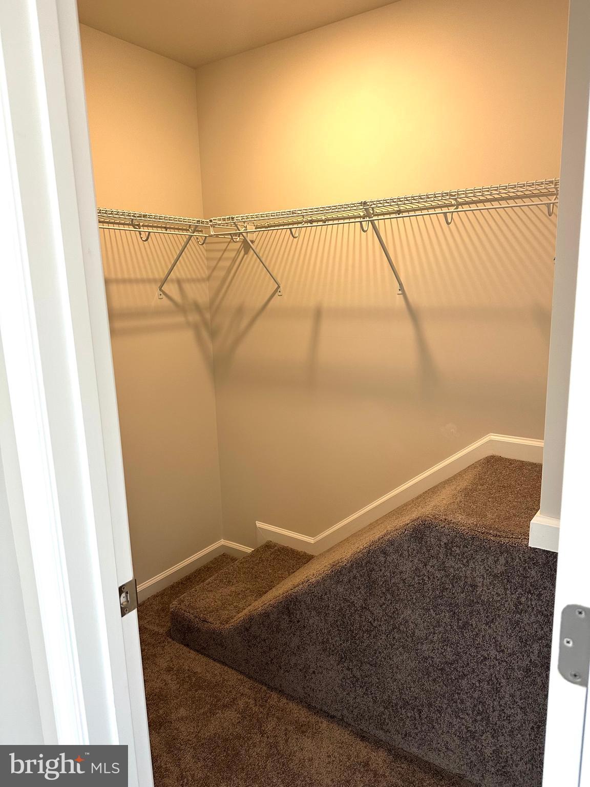 RED CLOVER MEADOWS - Residential Lease