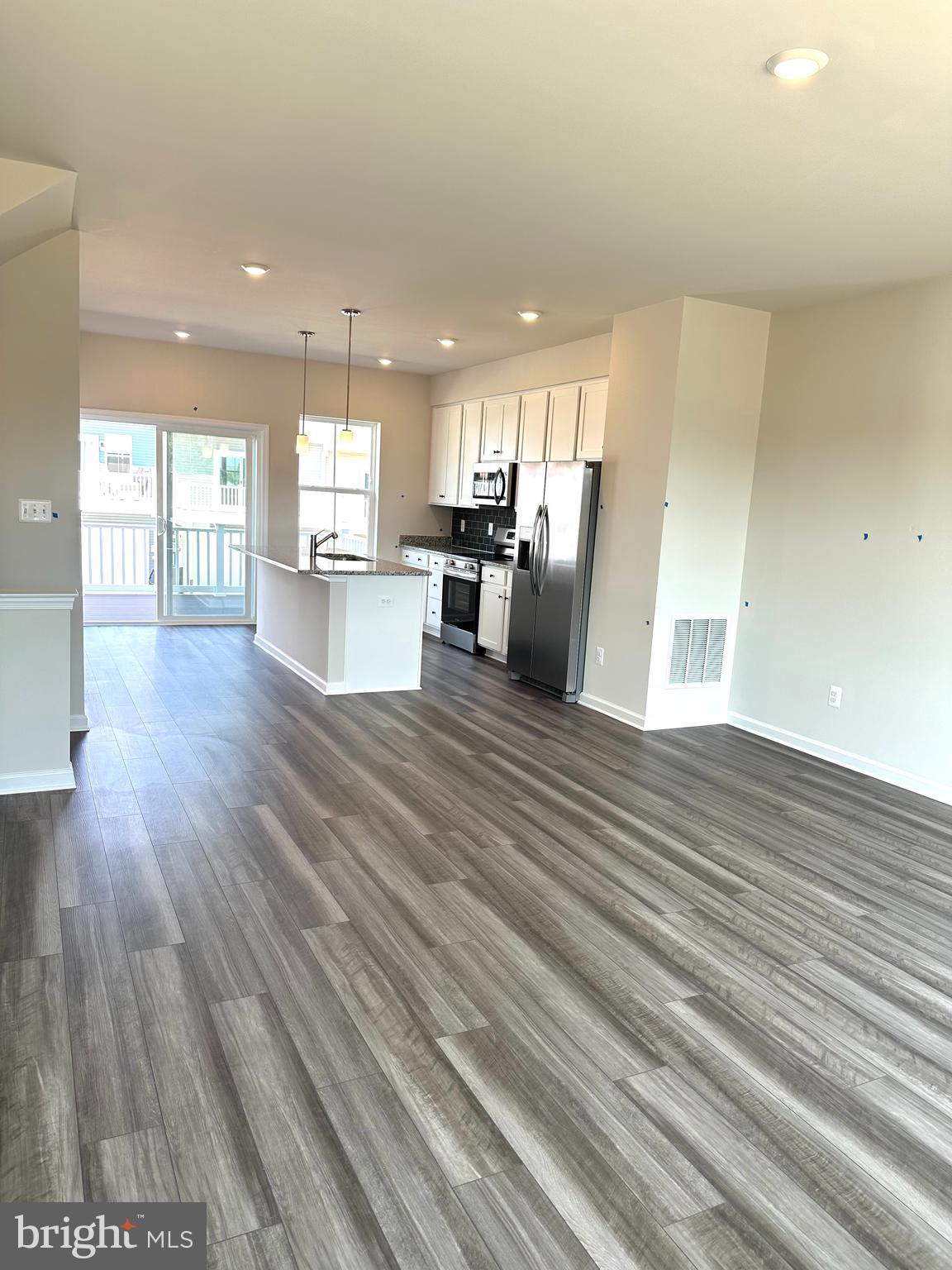 RED CLOVER MEADOWS - Residential Lease