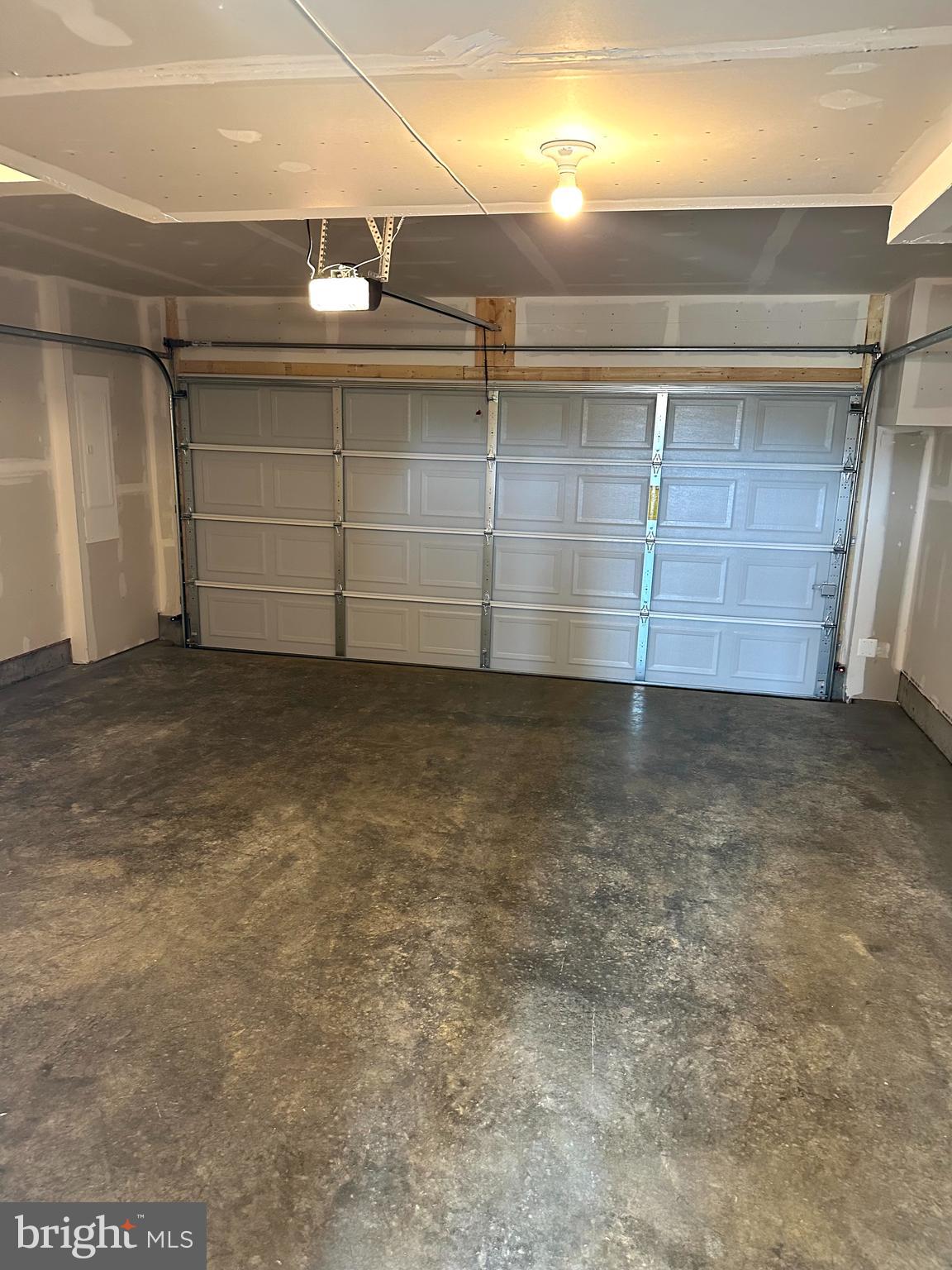 RED CLOVER MEADOWS - Residential Lease