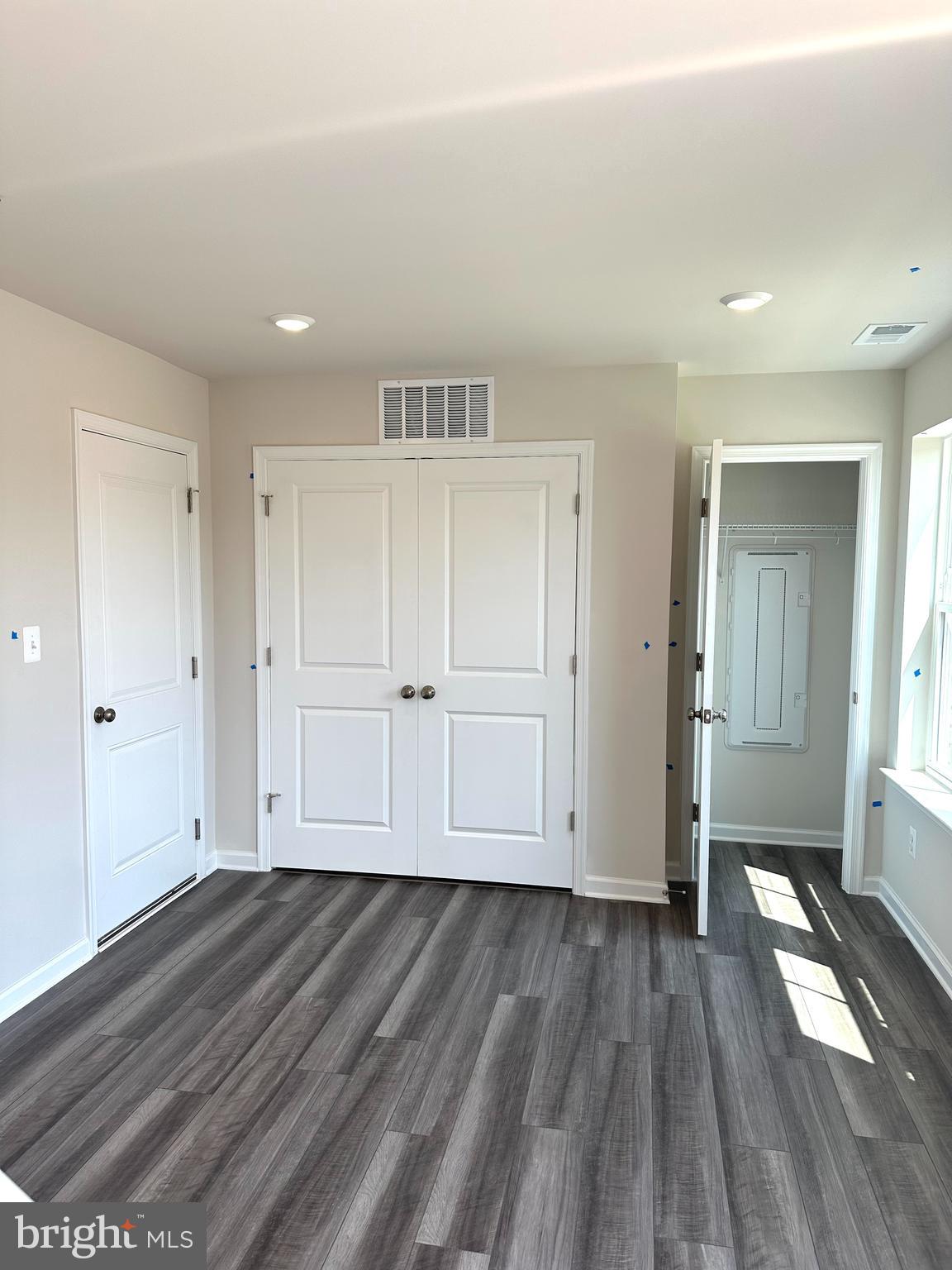 RED CLOVER MEADOWS - Residential Lease