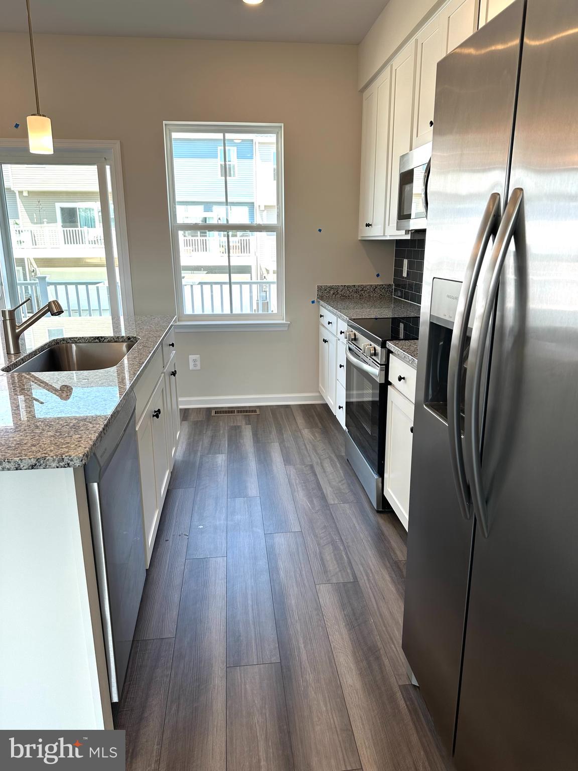 RED CLOVER MEADOWS - Residential Lease