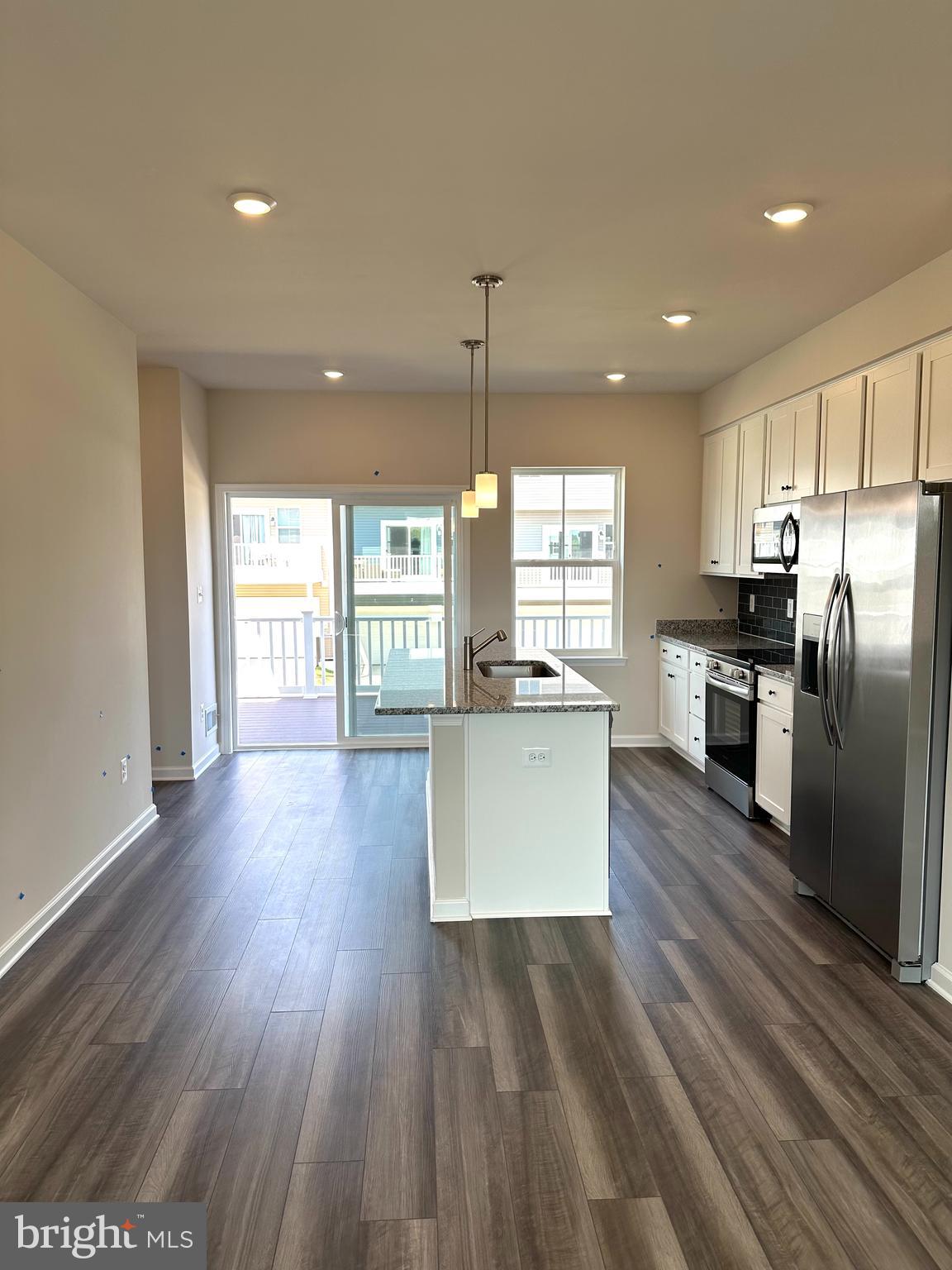 RED CLOVER MEADOWS - Residential Lease