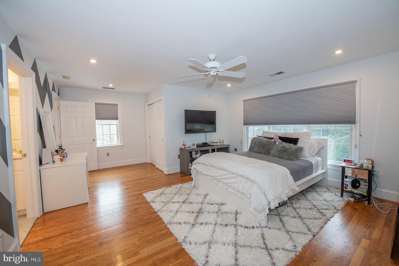 GLADWYNE - Residential
