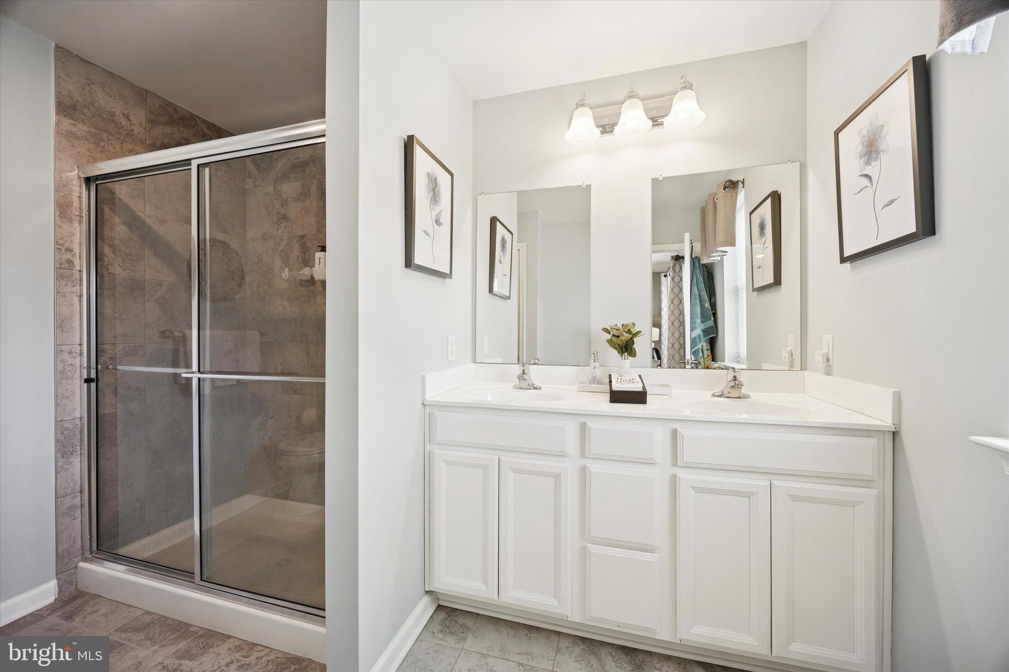 EDGEWATER - Residential