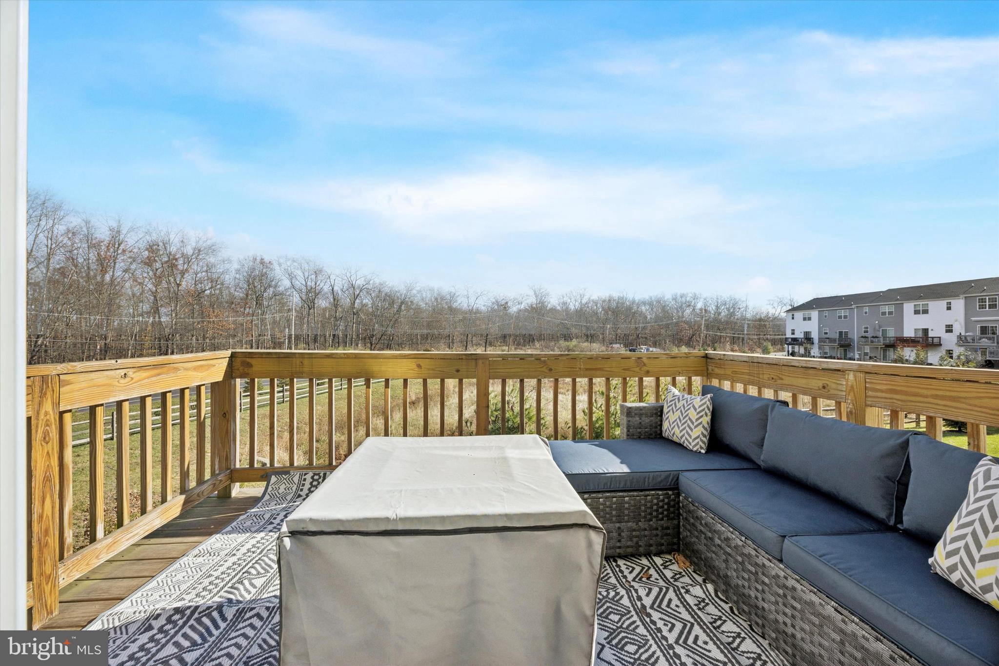 EDGEWATER - Residential