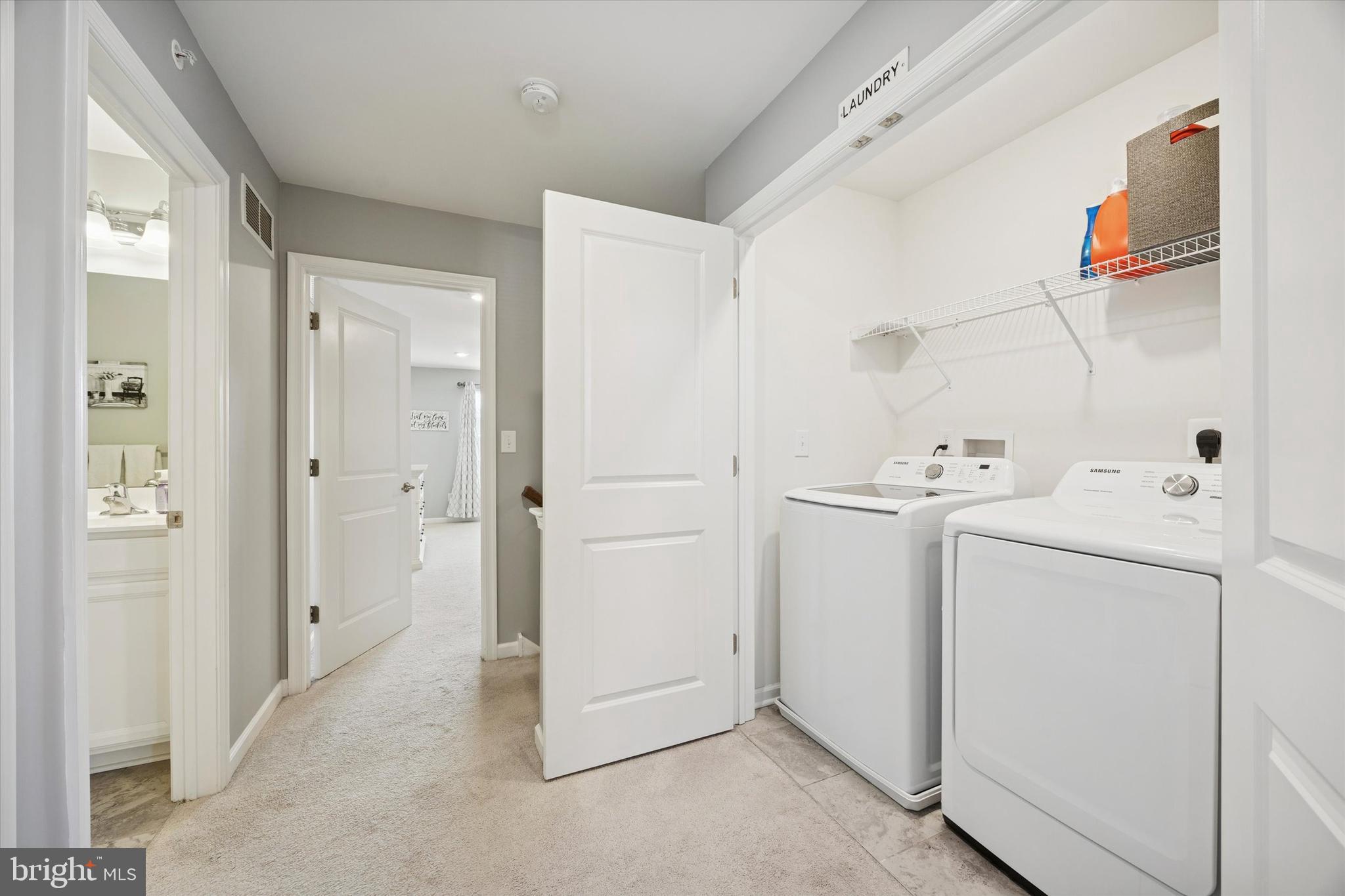 EDGEWATER - Residential