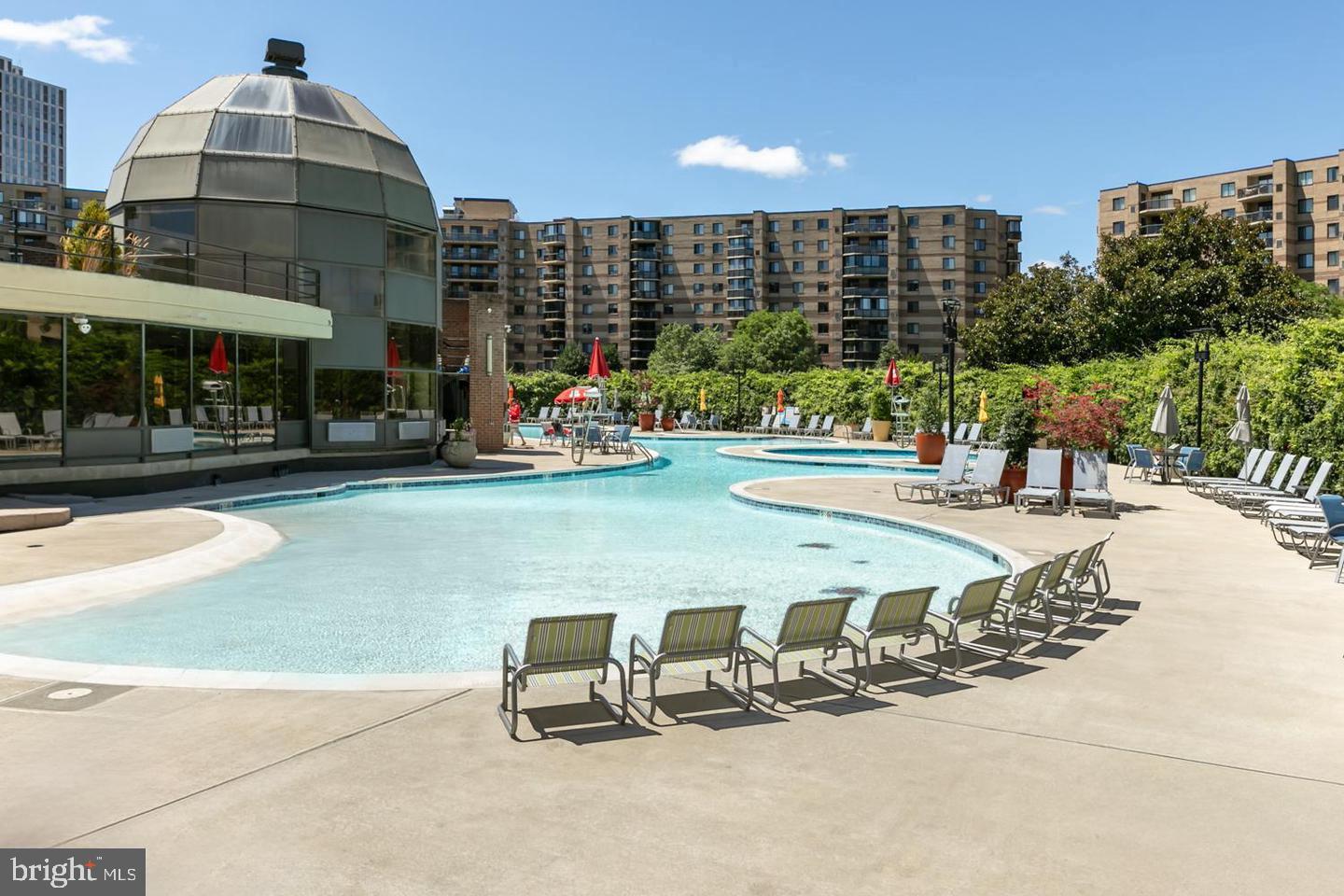 ROTONDA - Residential Lease