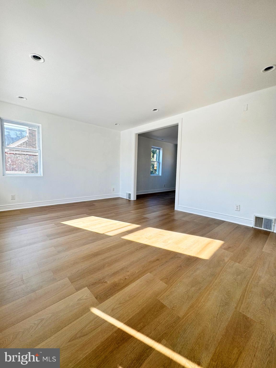 FOX CHASE - Residential