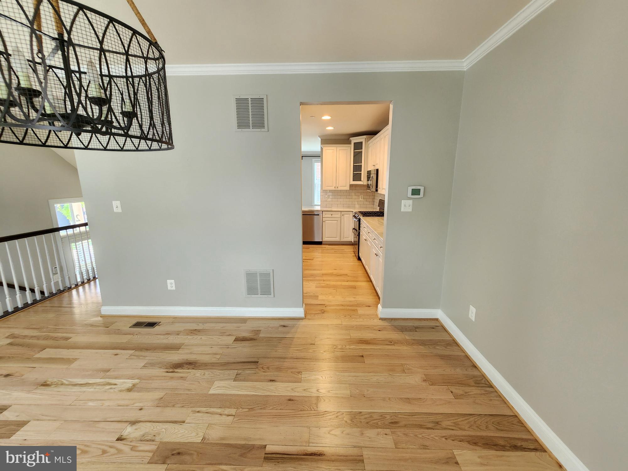 2 MAXWELL SQUARE