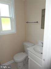 COUNTRY CLUB - Residential Lease