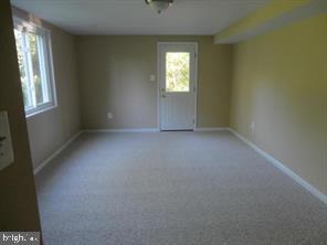 COUNTRY CLUB - Residential Lease