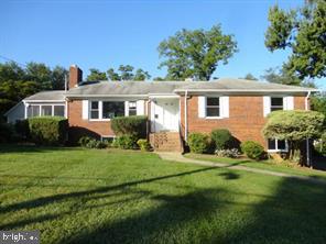 COUNTRY CLUB - Residential Lease