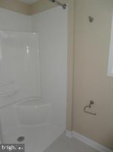 COUNTRY CLUB - Residential Lease