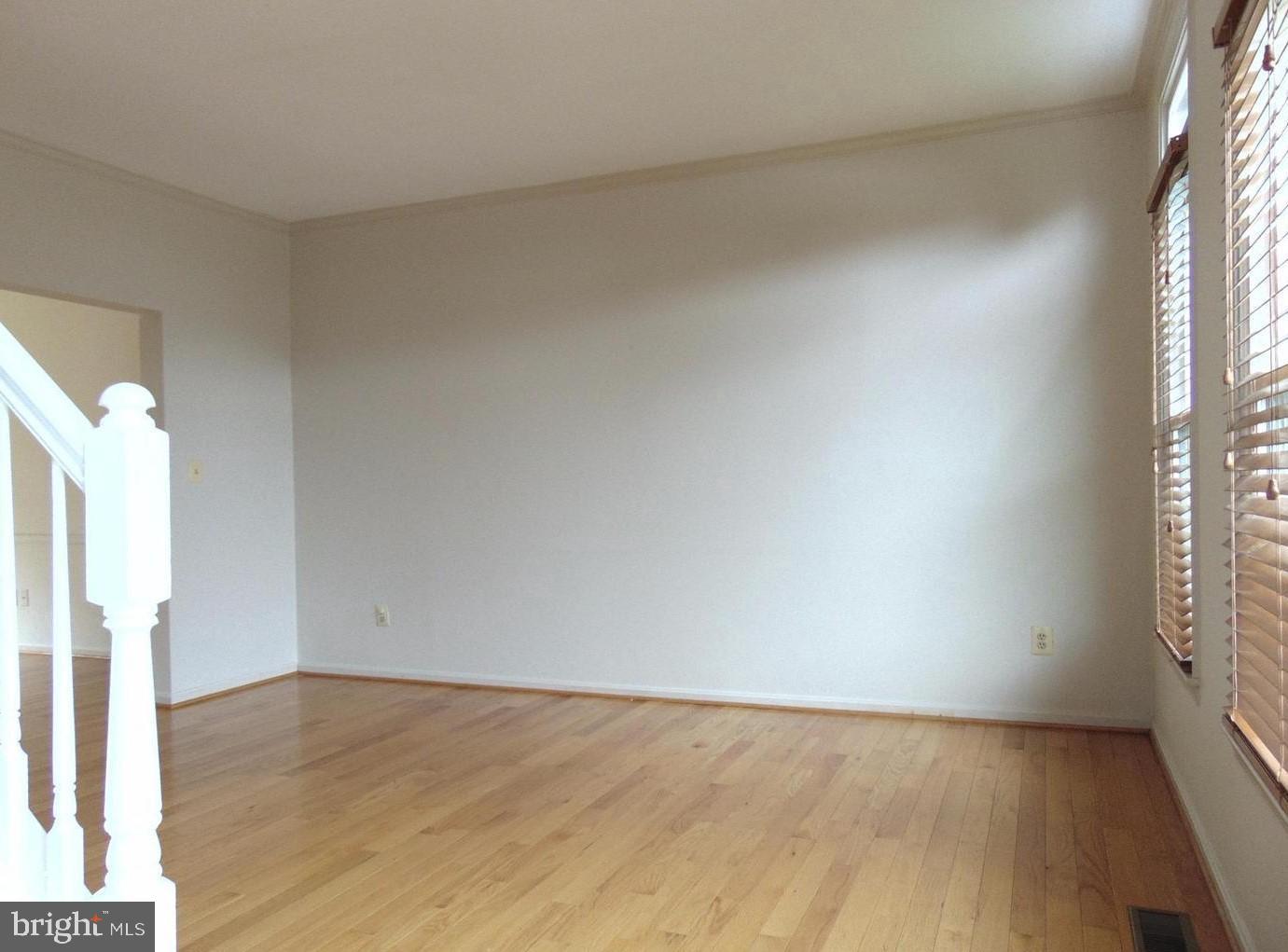 ASHBURN FARM - Residential Lease