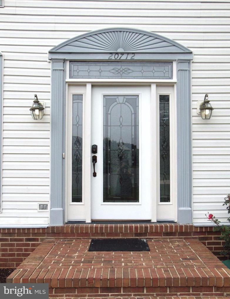 ASHBURN FARM - Residential Lease