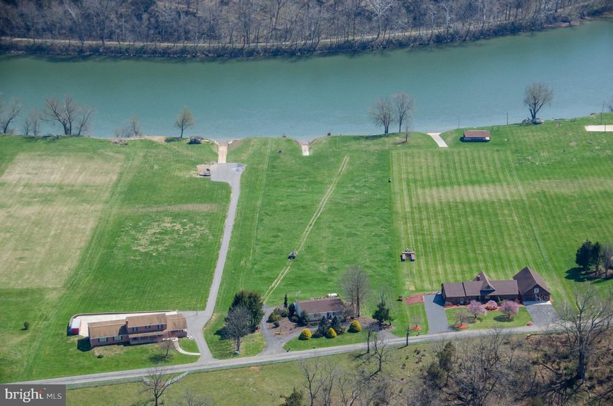 Perfect Deepwater Potomac 200' riverfront retreat, 4+ ac, w/ elaborate docks, boat ramp, sea wall  and million dollar view. House is impeccably maintained; in tip-top condition. River views in both directions. 2 car garage/workshop in bsmt. Big dock, patio, big deck great for entertaining. Subdiv mostly larger homes. Horses Allowed. Pontoon boat also for sale.  Easy access I-81, Exit 20. Rare Find