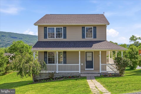 Homes For Sale - 556 Thompson Street<br/> STRASBURG, VA 22657