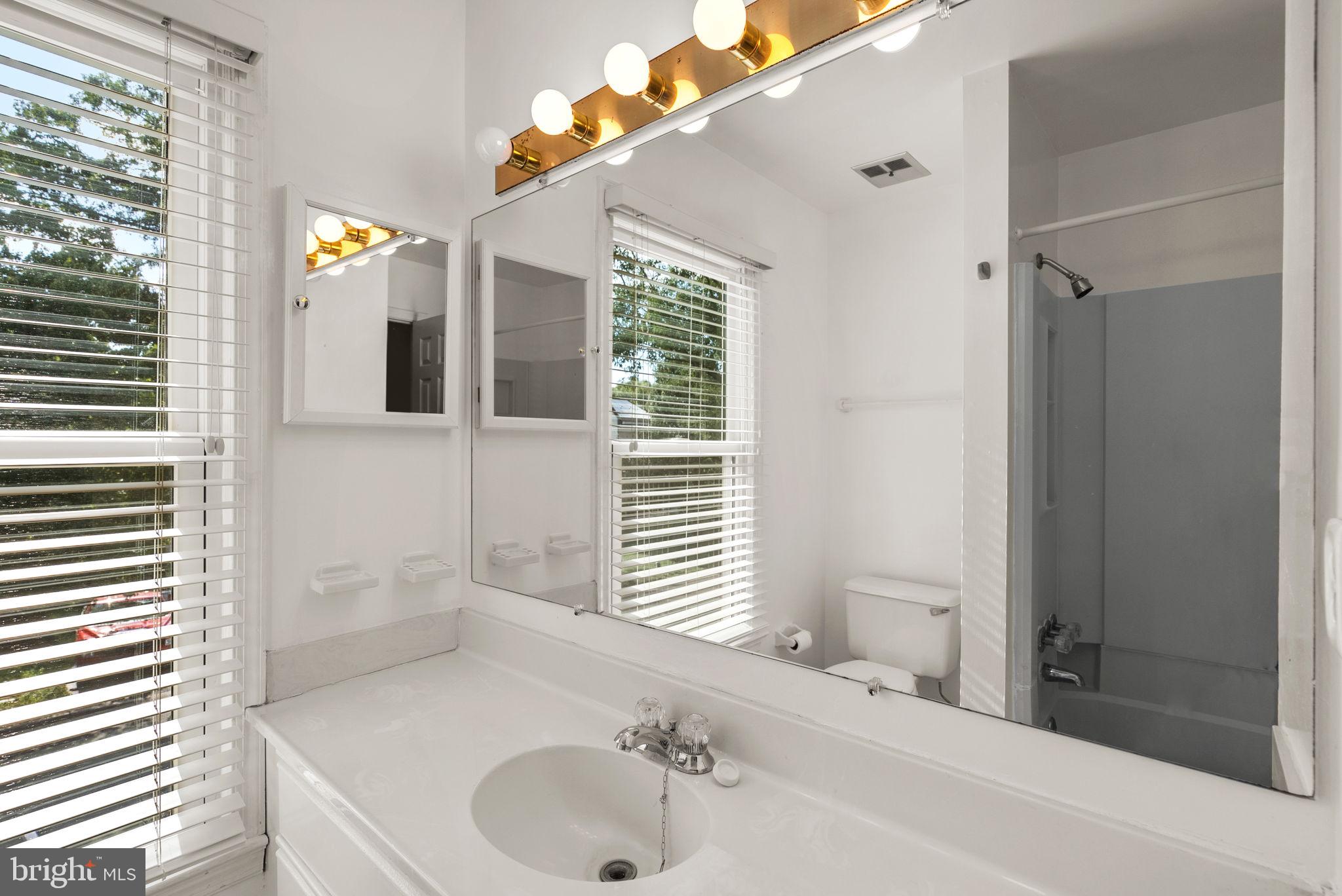 KEMP MILL - Residential