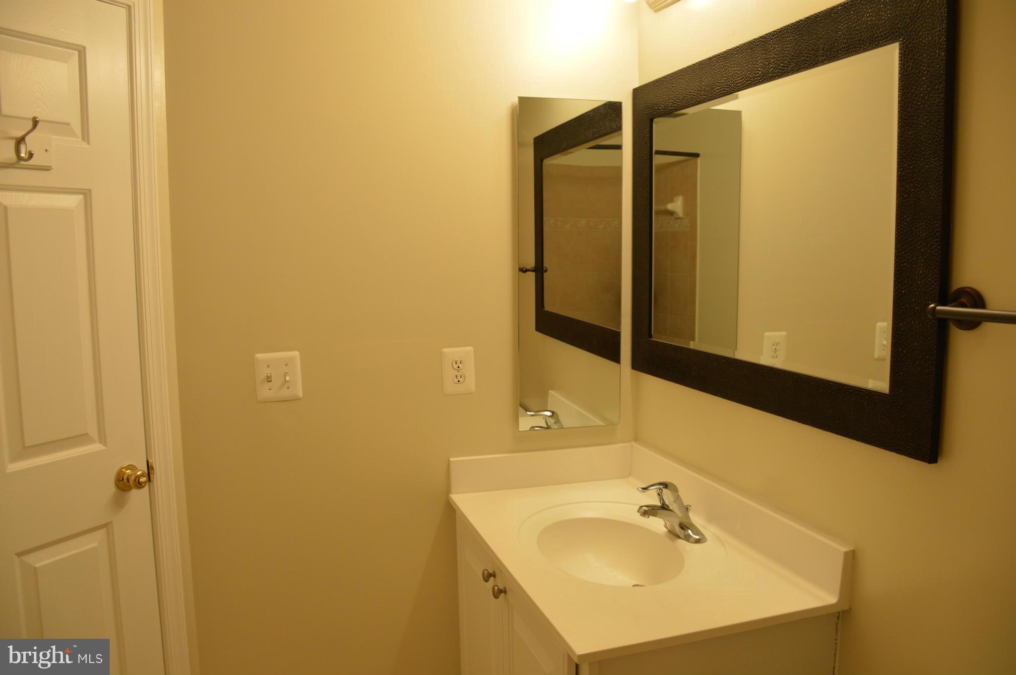 RIVERSIDE STATION - Residential Lease