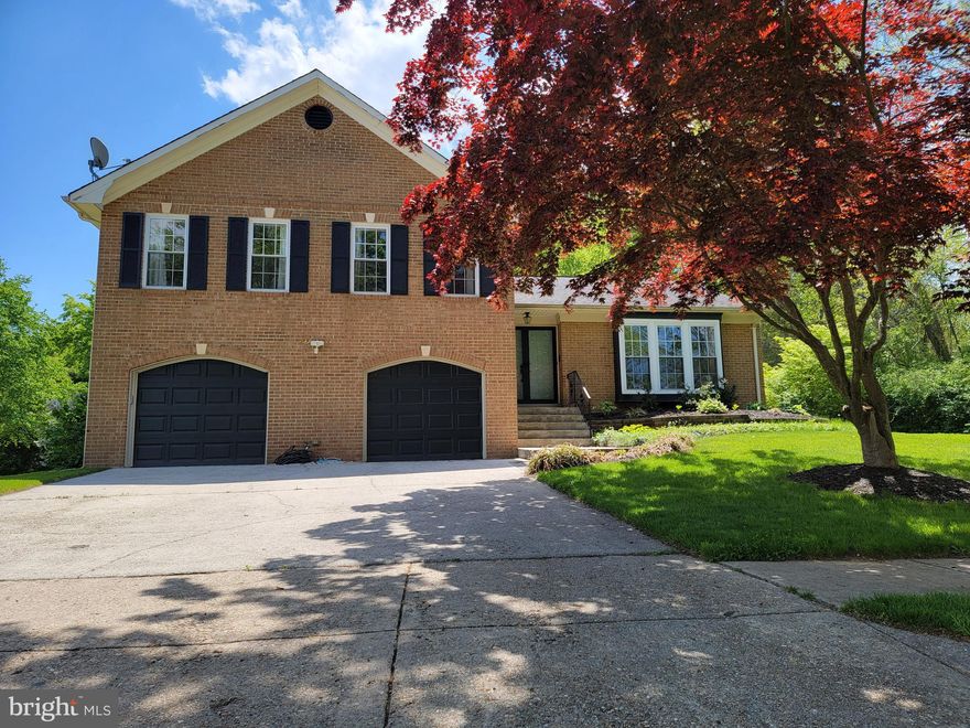 This is an amazing house. From the minute you walk in you will feel the how open this house is.  Space to spread out with a place for everyone and everything. This split level offers  large foyer and living room when you come in, upstairs you will find 4 bedrooms and 2 full bath. Family room with fireplace and  an open and updated kitchen into the dining area. Walk out to the deck with propane line for your grill. 
Lower level features over sized family room, bedroom and full, updated bathroom. Laundry room with extra storage and bonus storage area. Step out back from the lower level french doors and you will enjoy the large back yard surrounded by trees. This lot offers privacy that most homes in the area do not have. Brick front and 2 car garage complete the package of this tastefully decorated home, that you will want to call your own.
*agents see agent remarks for instructions.