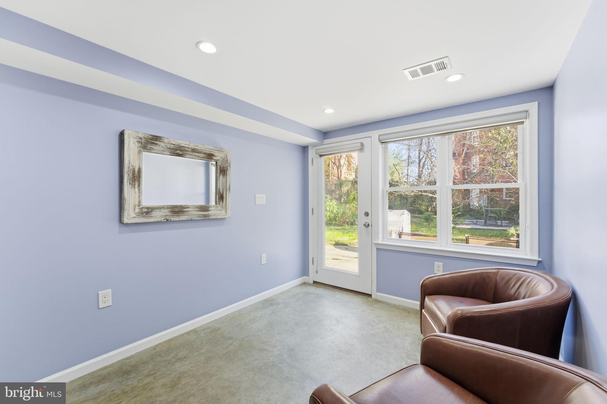 TAKOMA PARK - Residential Income