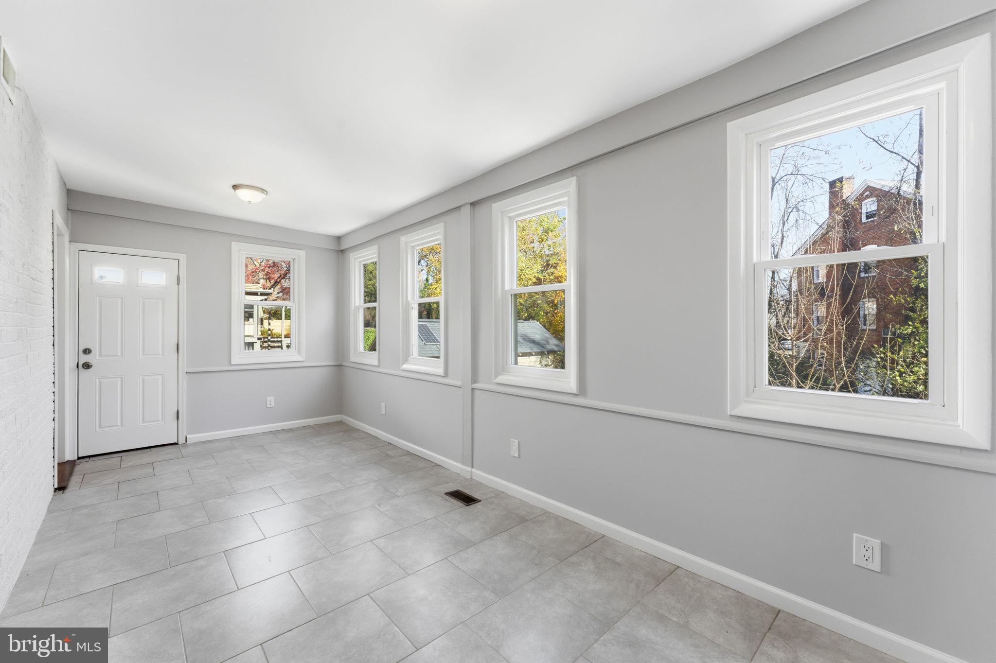 TAKOMA PARK - Residential Income