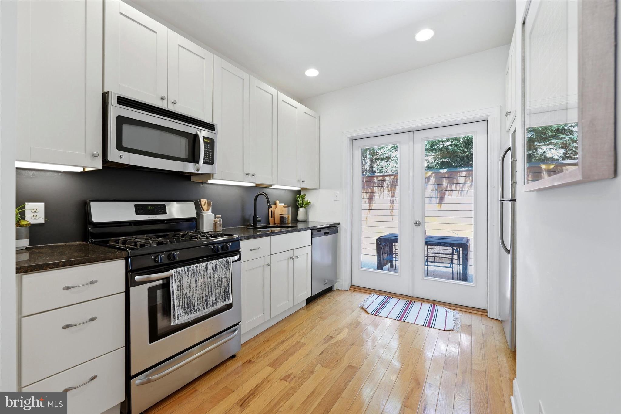 EAST PASSYUNK CROSSING - Residential