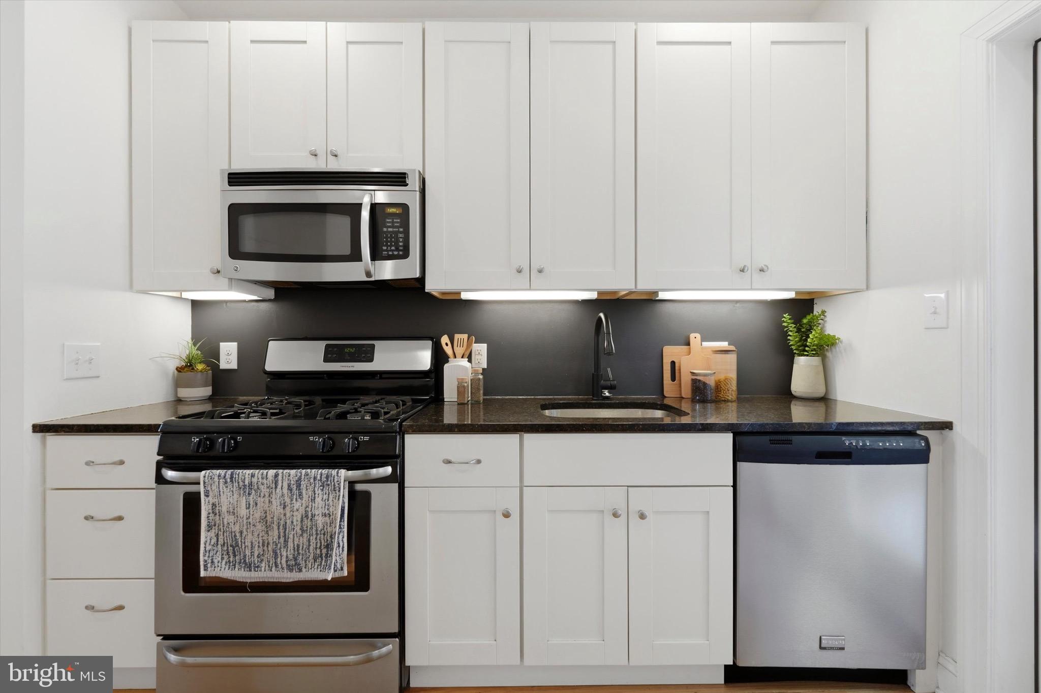 EAST PASSYUNK CROSSING - Residential