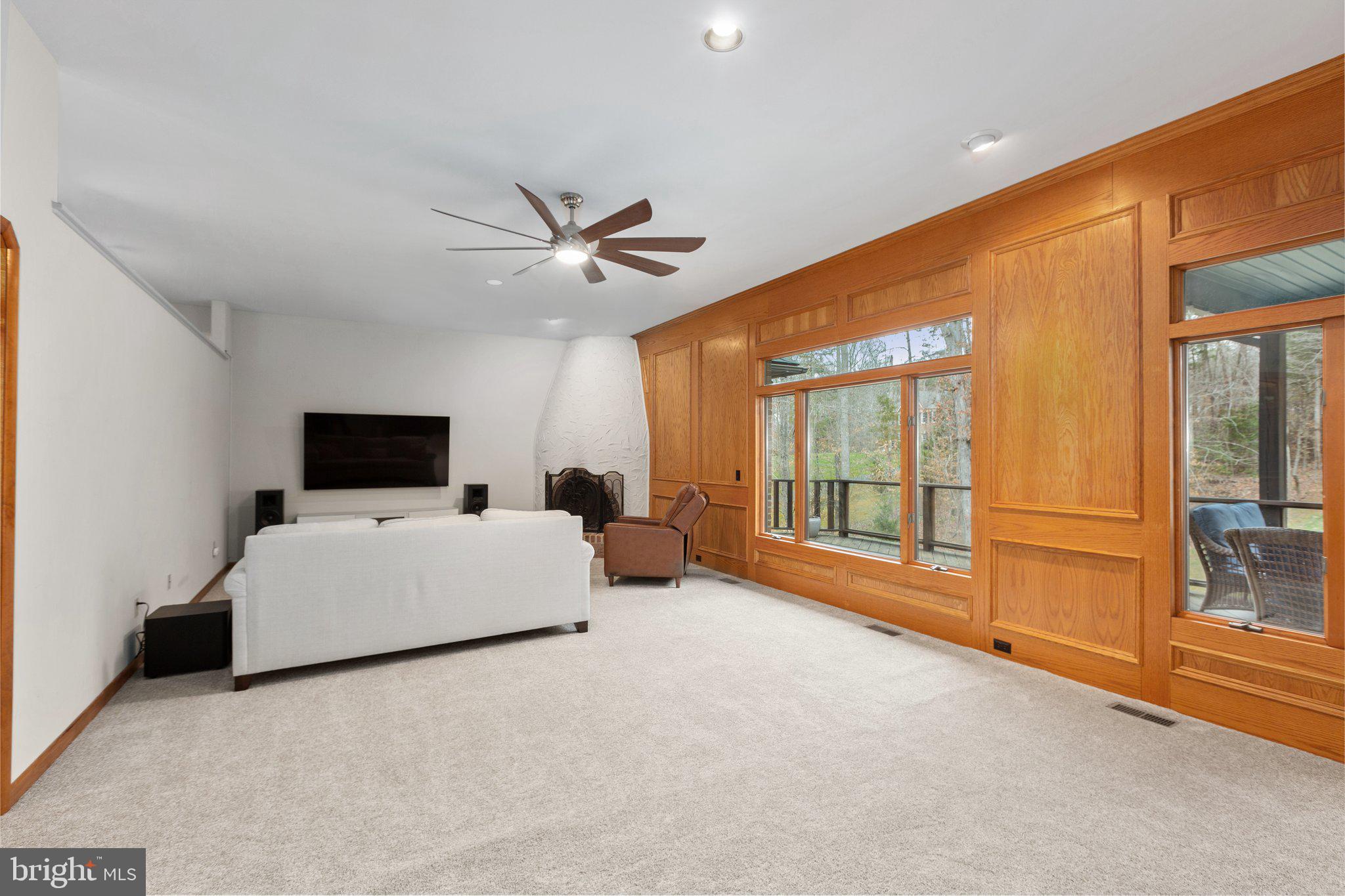 SEVEN LAKES - Residential