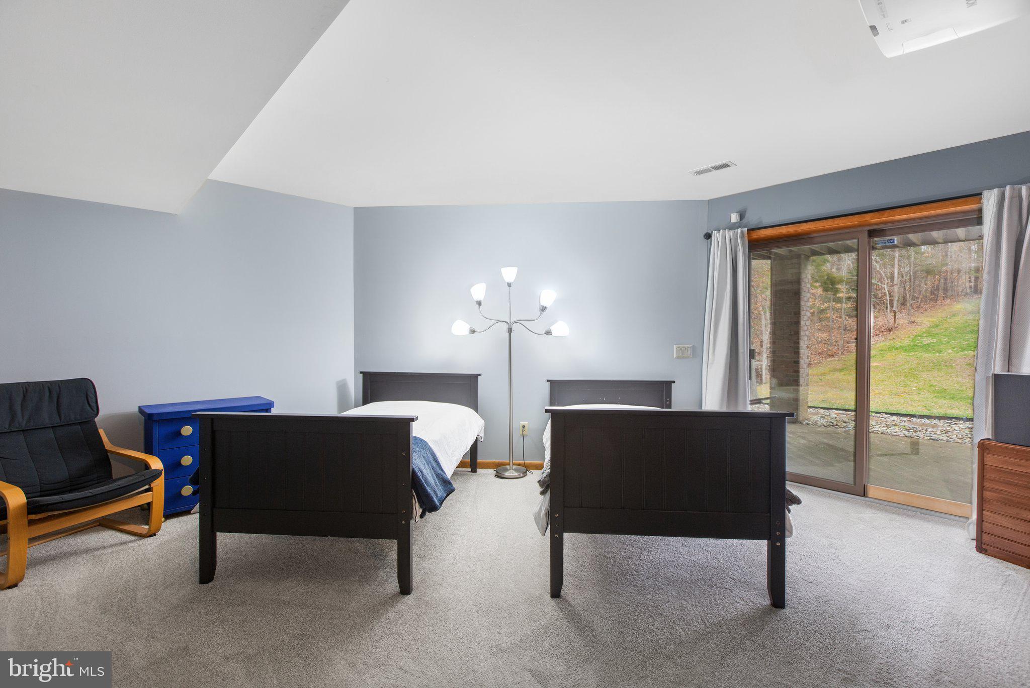 SEVEN LAKES - Residential