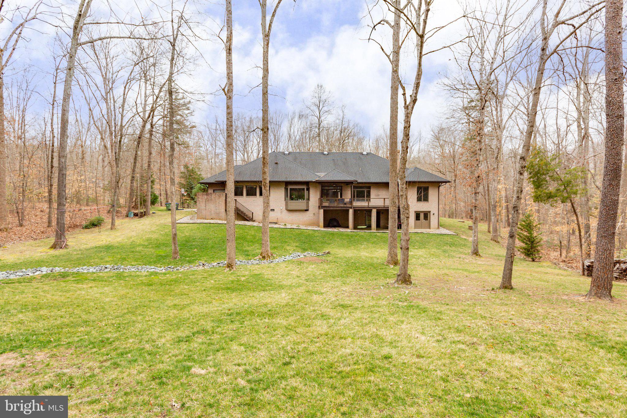 SEVEN LAKES - Residential