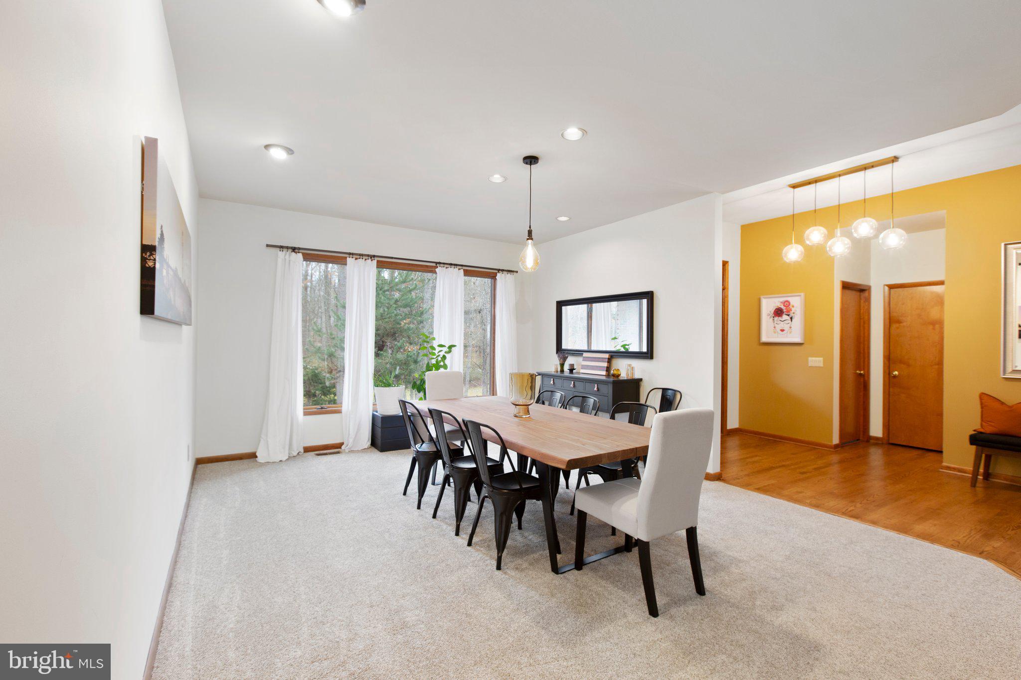 SEVEN LAKES - Residential