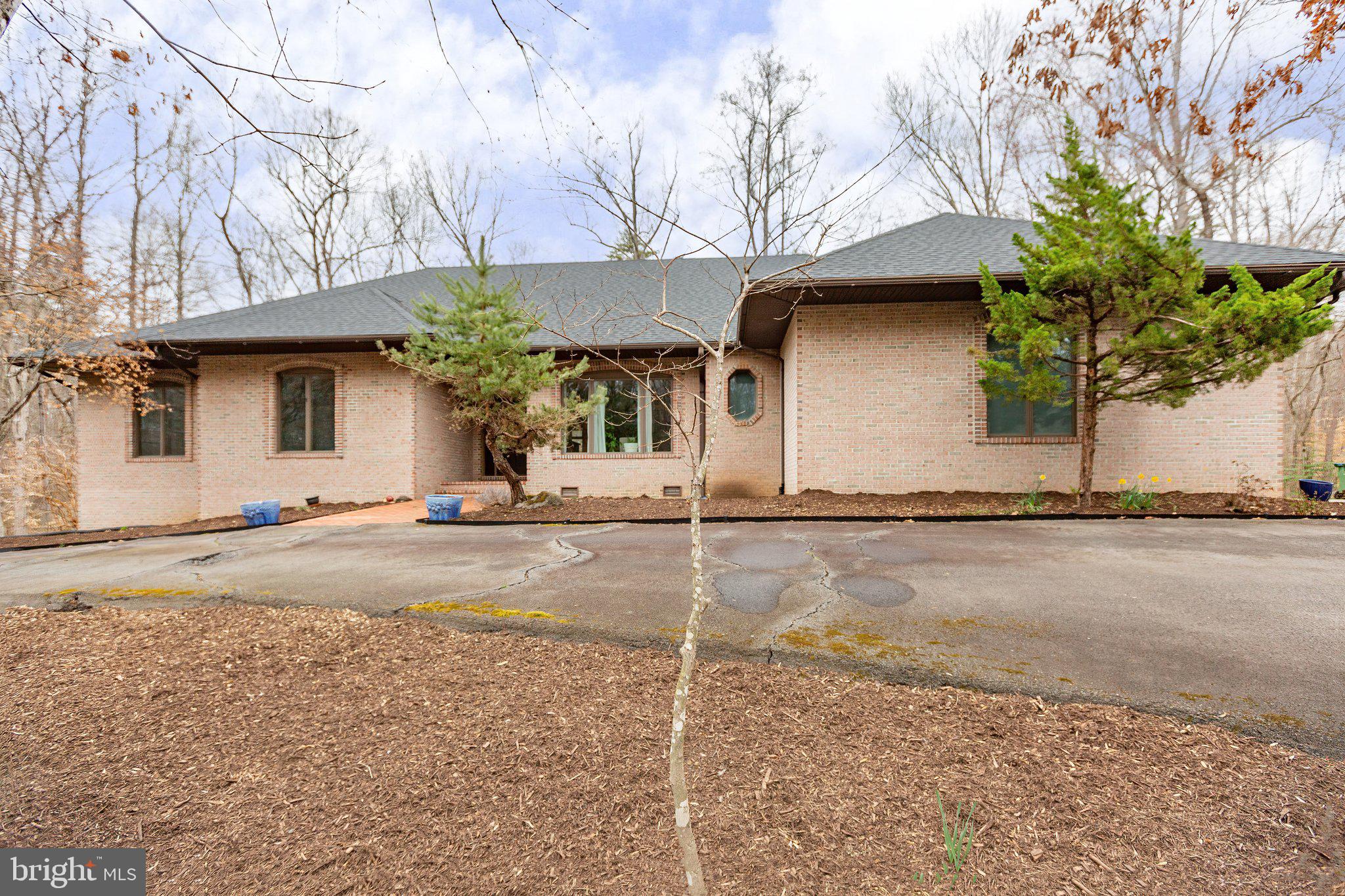 SEVEN LAKES - Residential