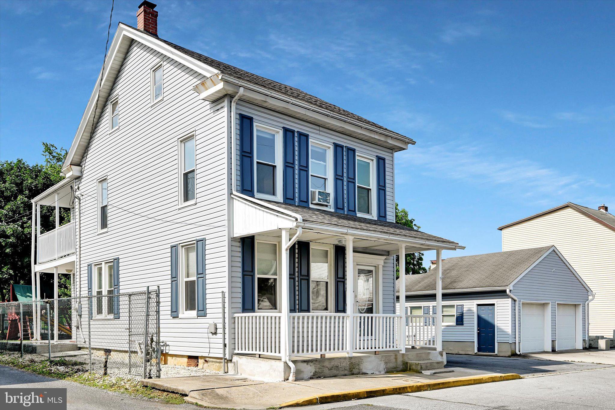 24 FOLMER STREET