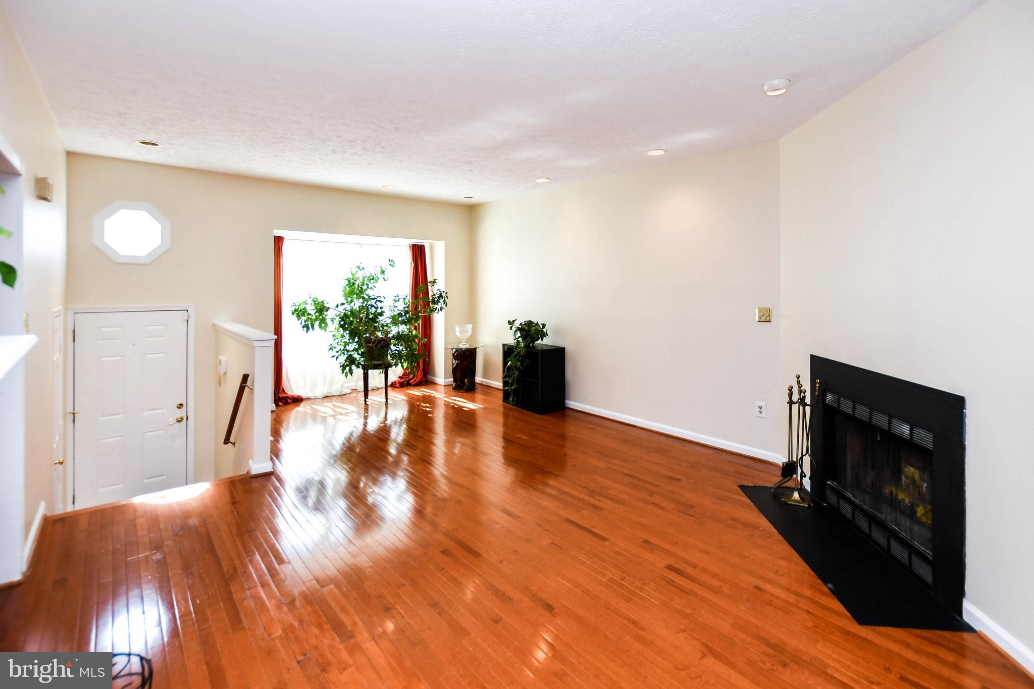 GLEN ORA-PLAT 11> - Residential