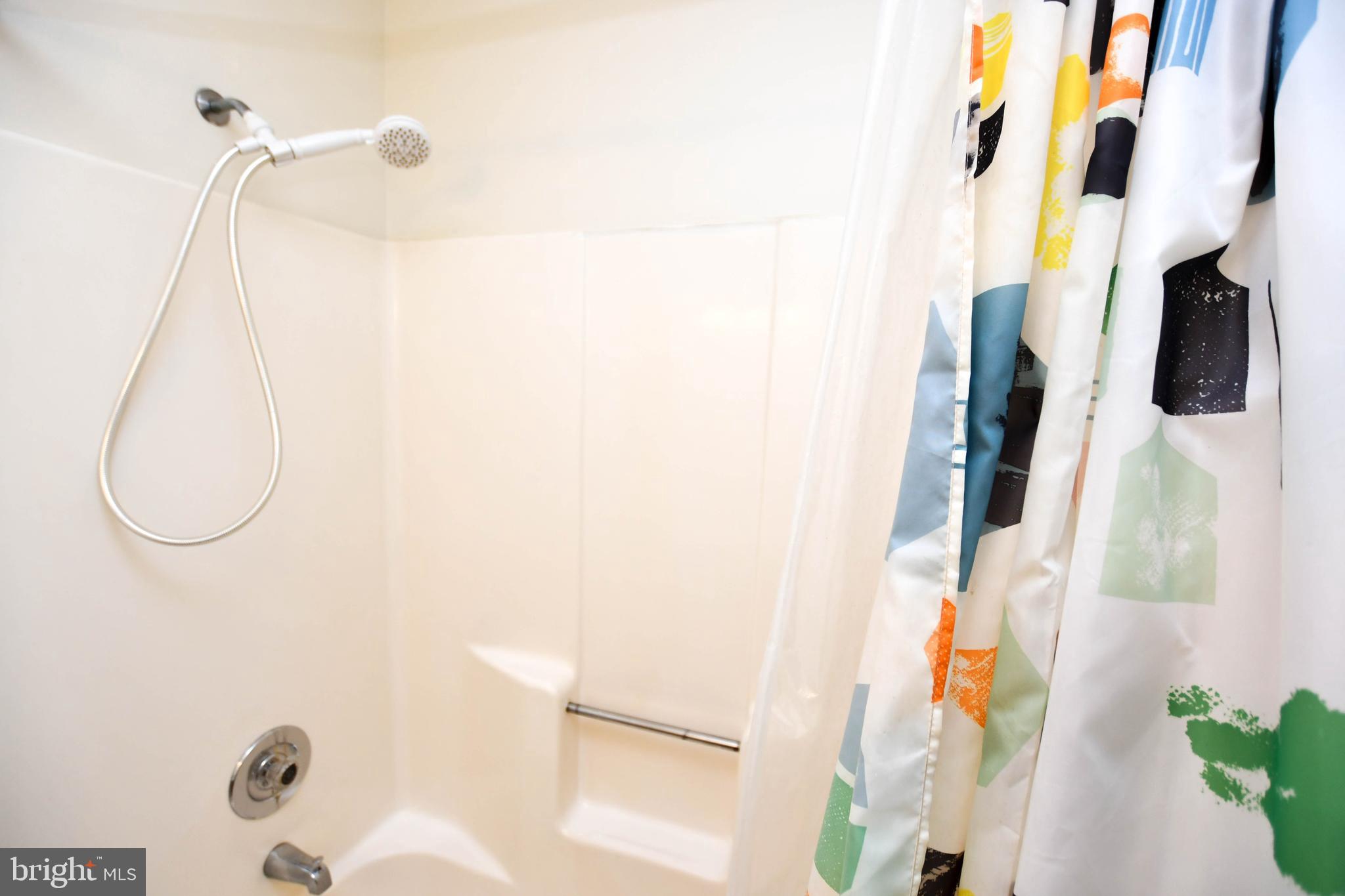 GLEN ORA-PLAT 11> - Residential