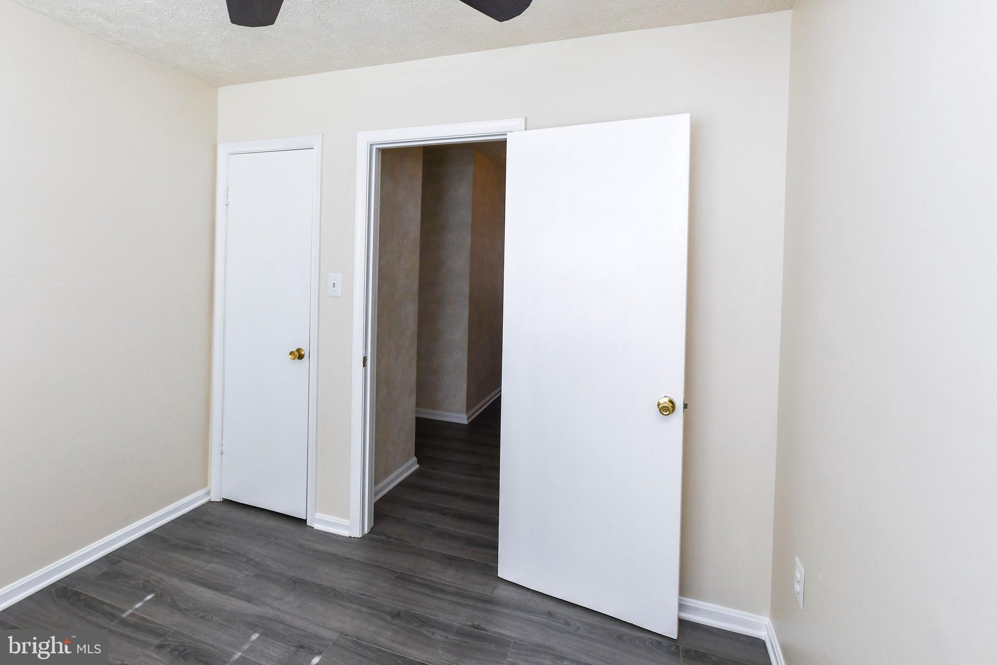 GLEN ORA-PLAT 11> - Residential