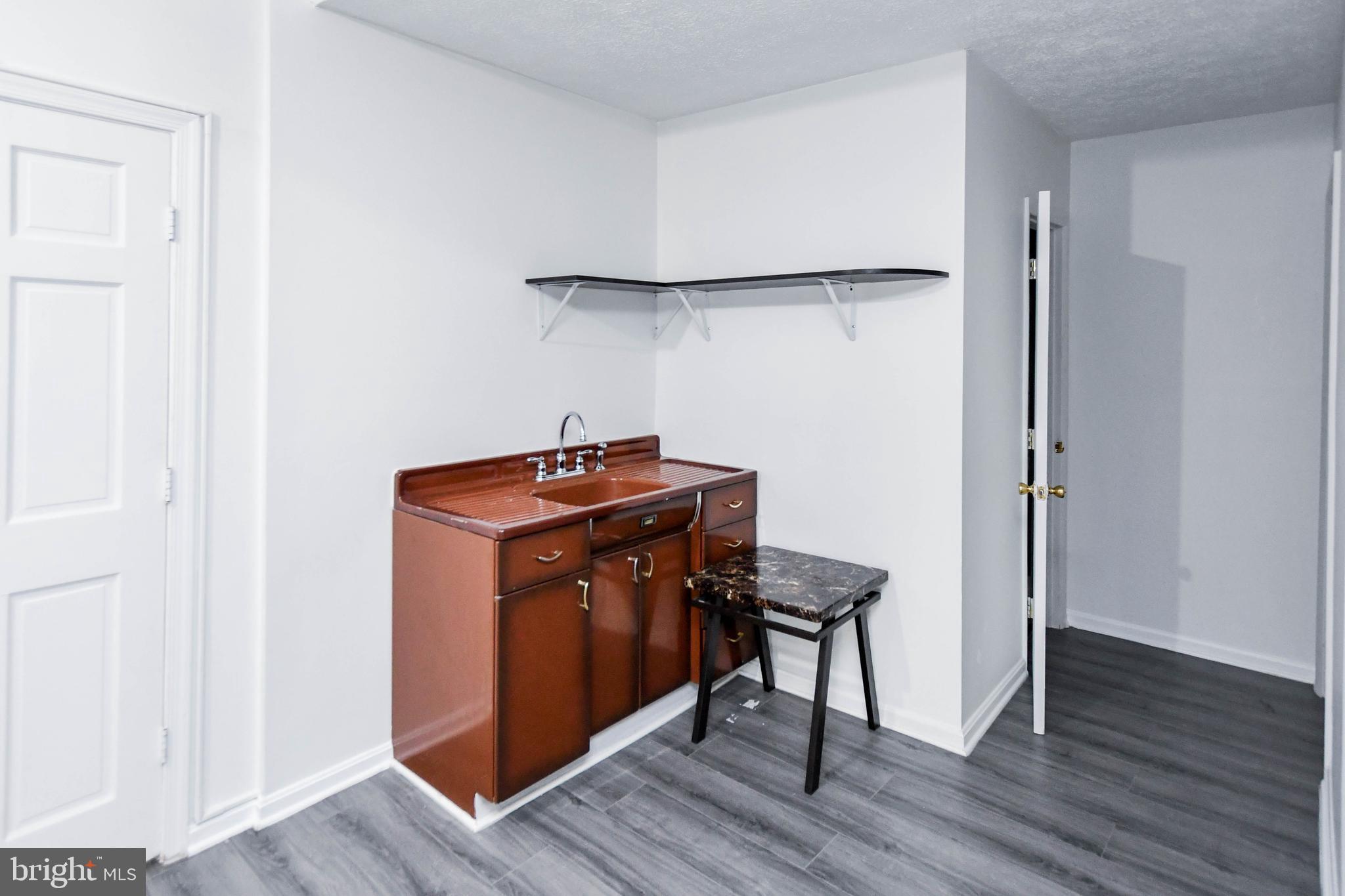 GLEN ORA-PLAT 11> - Residential