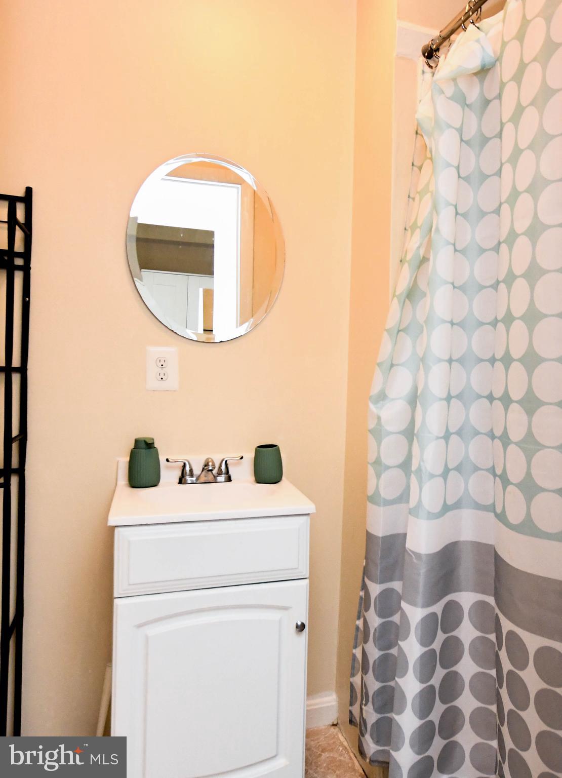 GLEN ORA-PLAT 11> - Residential