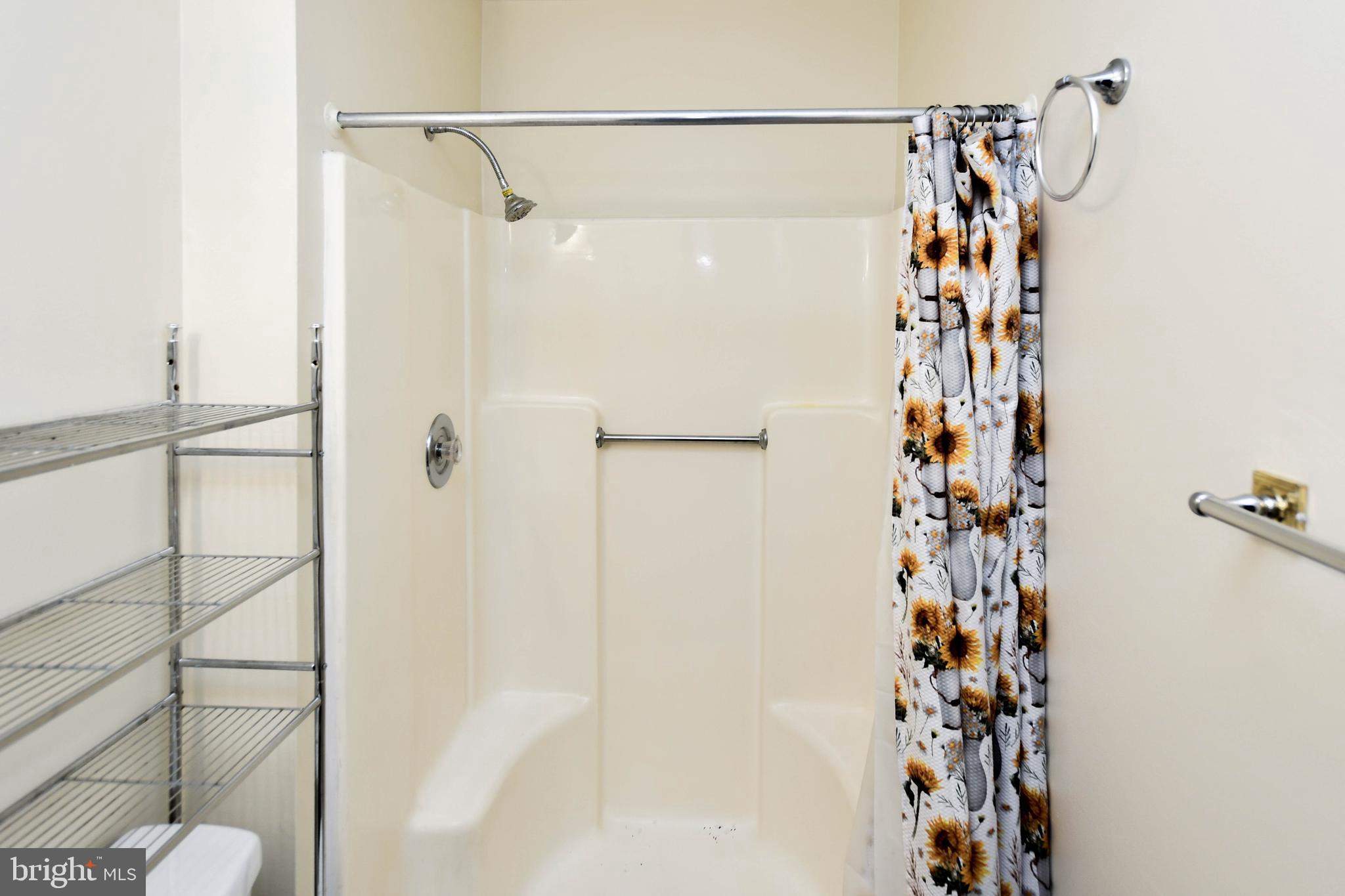 GLEN ORA-PLAT 11> - Residential