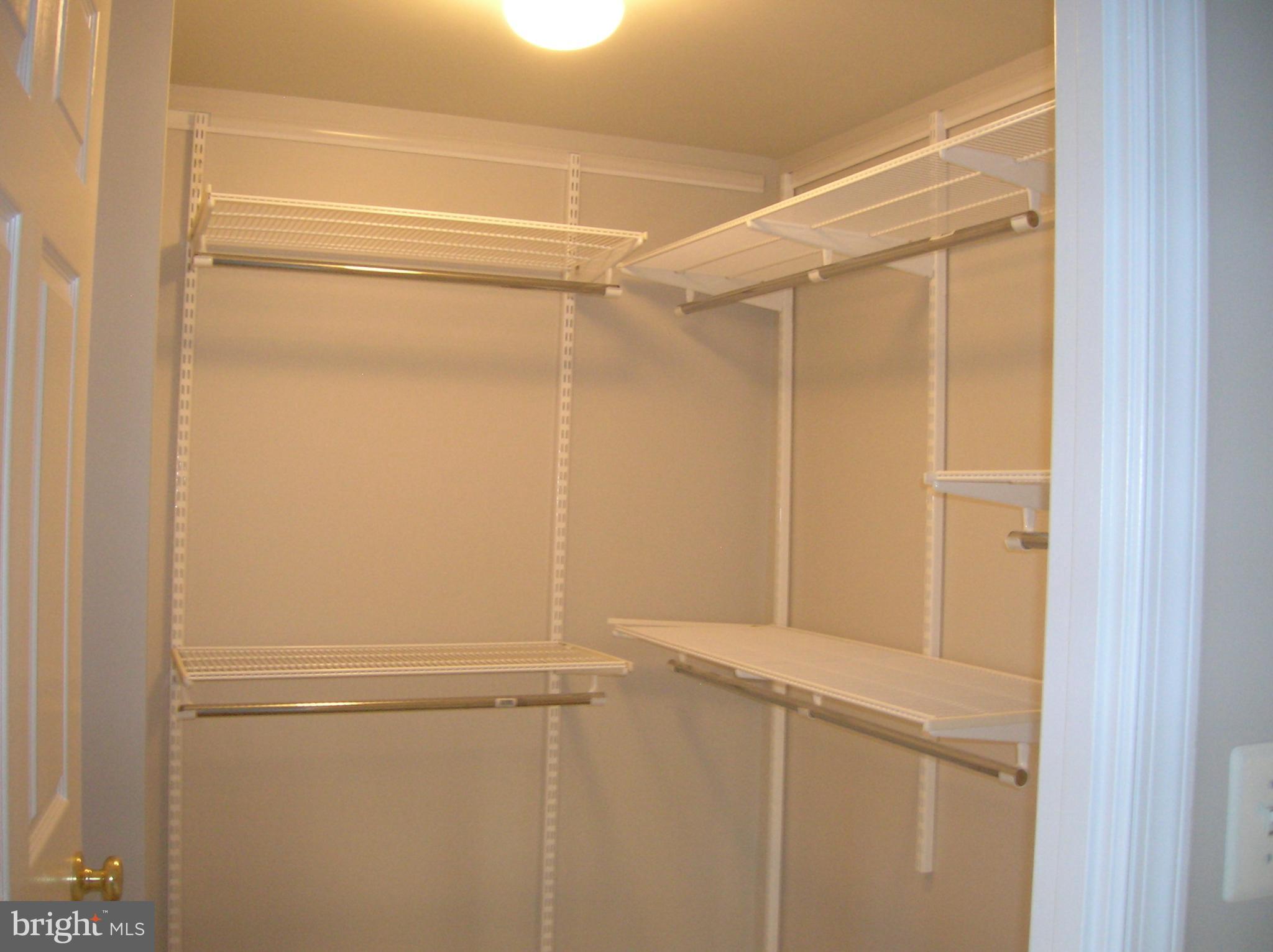 LEXINGTON SQUARE - Residential Lease