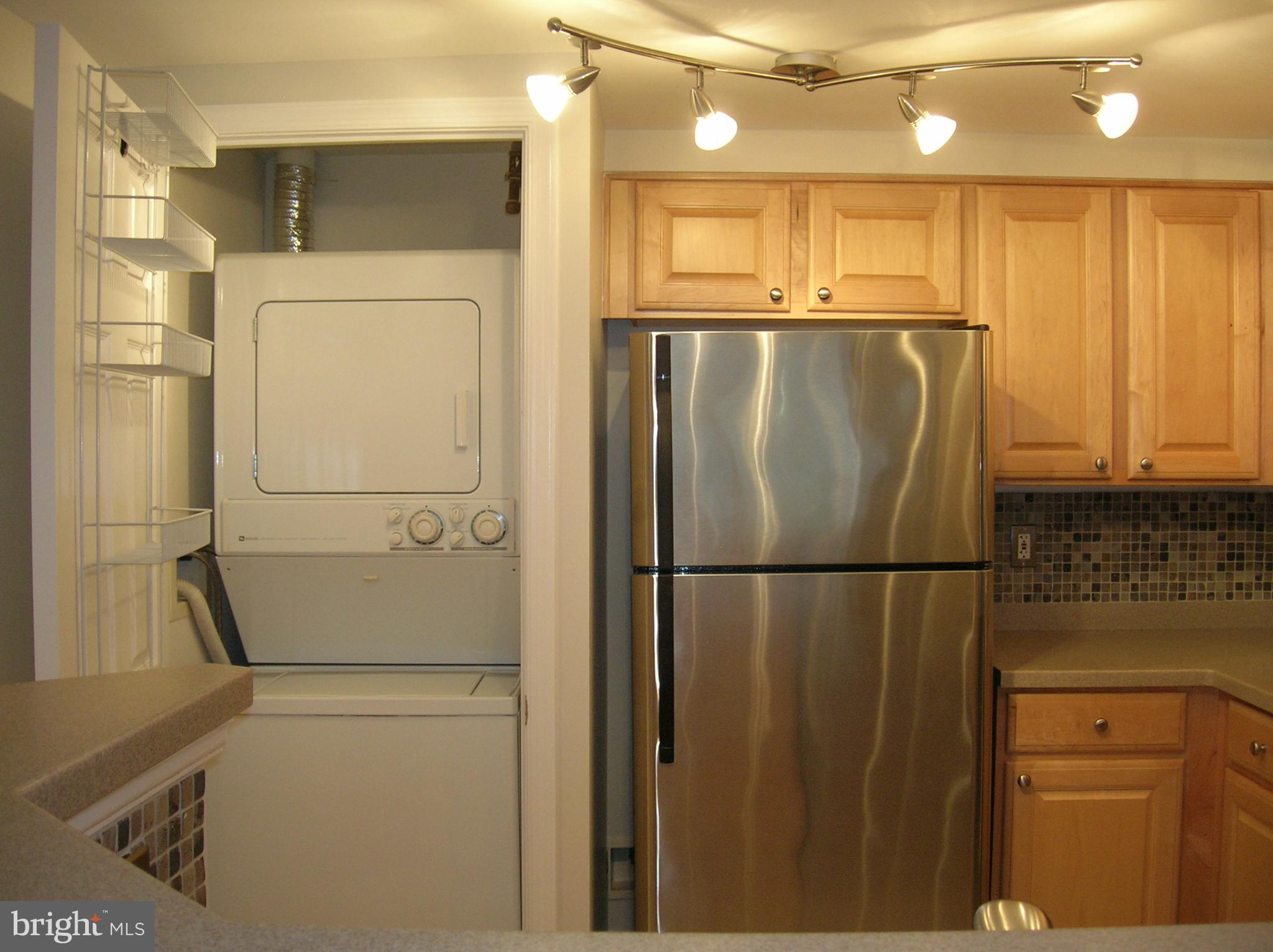 LEXINGTON SQUARE - Residential Lease