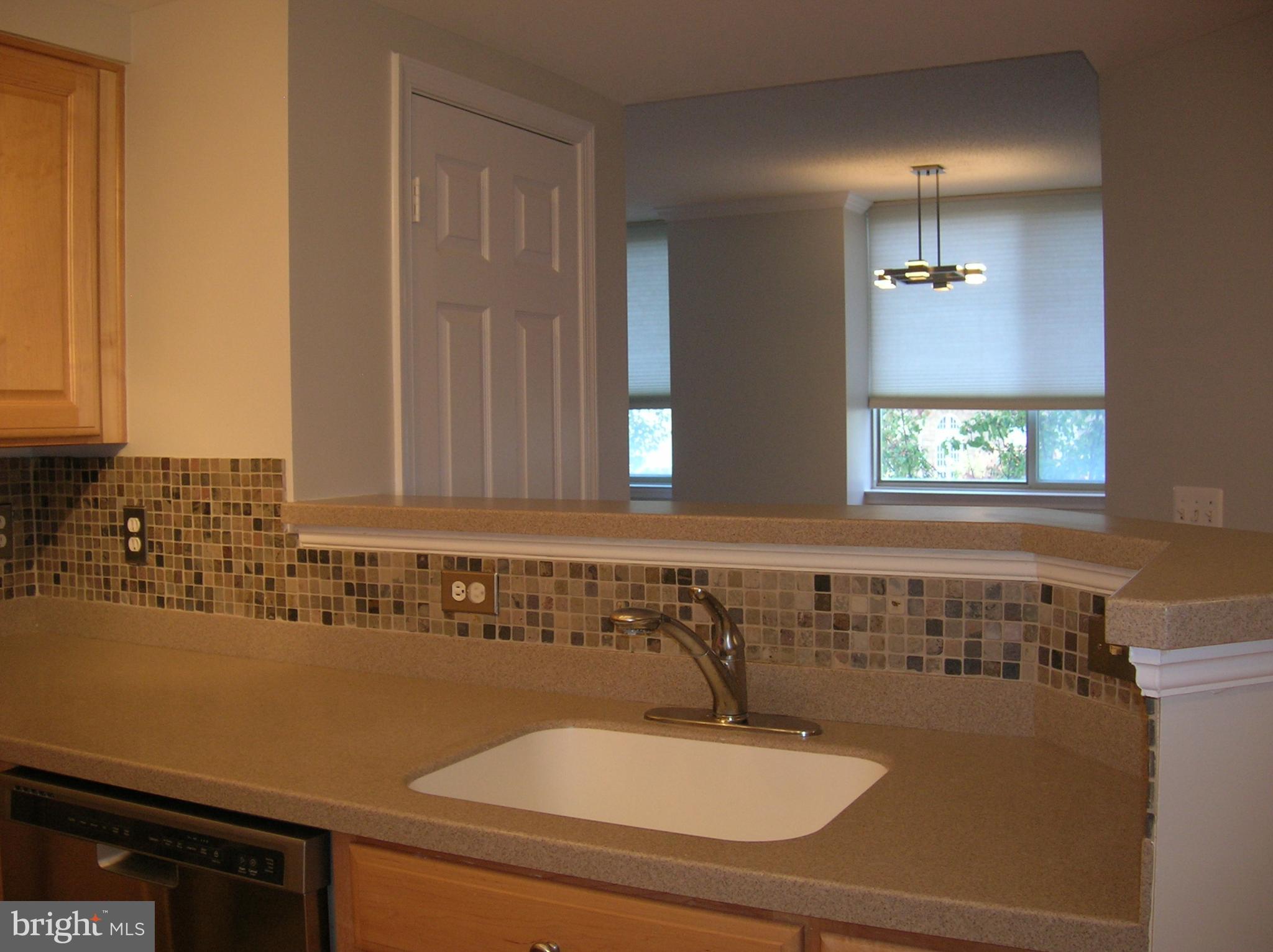 LEXINGTON SQUARE - Residential Lease