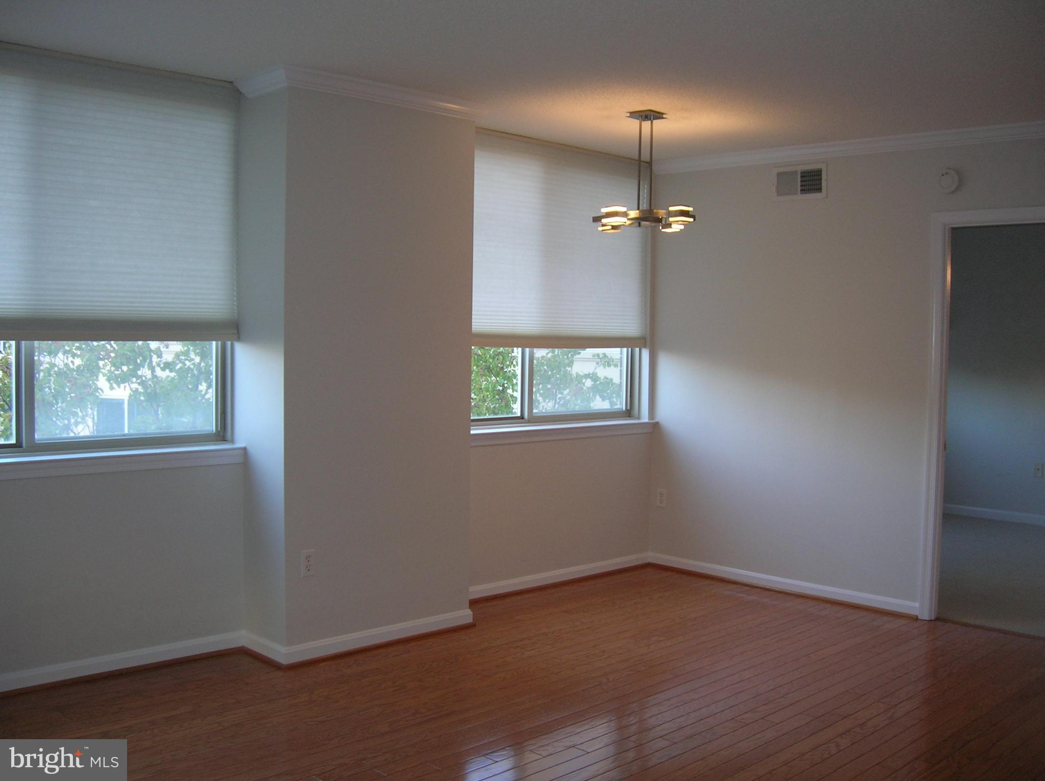 LEXINGTON SQUARE - Residential Lease